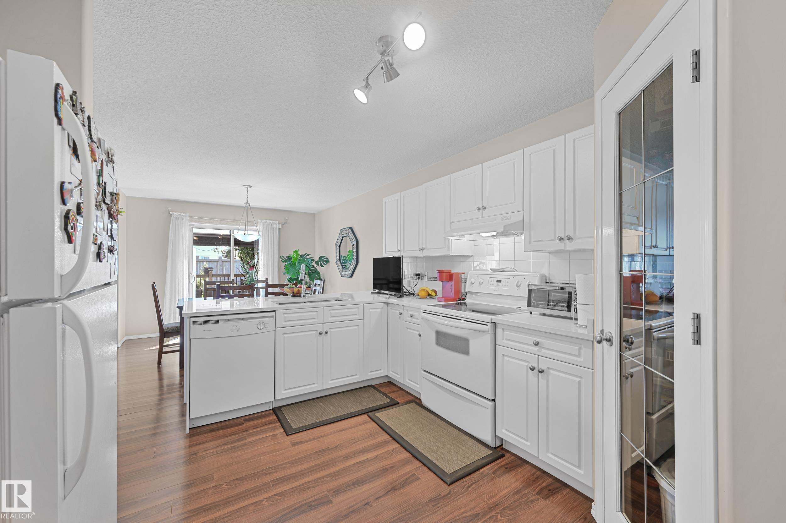 Photo 9 at 3371 25 Avenue NW, Silver Berry, Edmonton