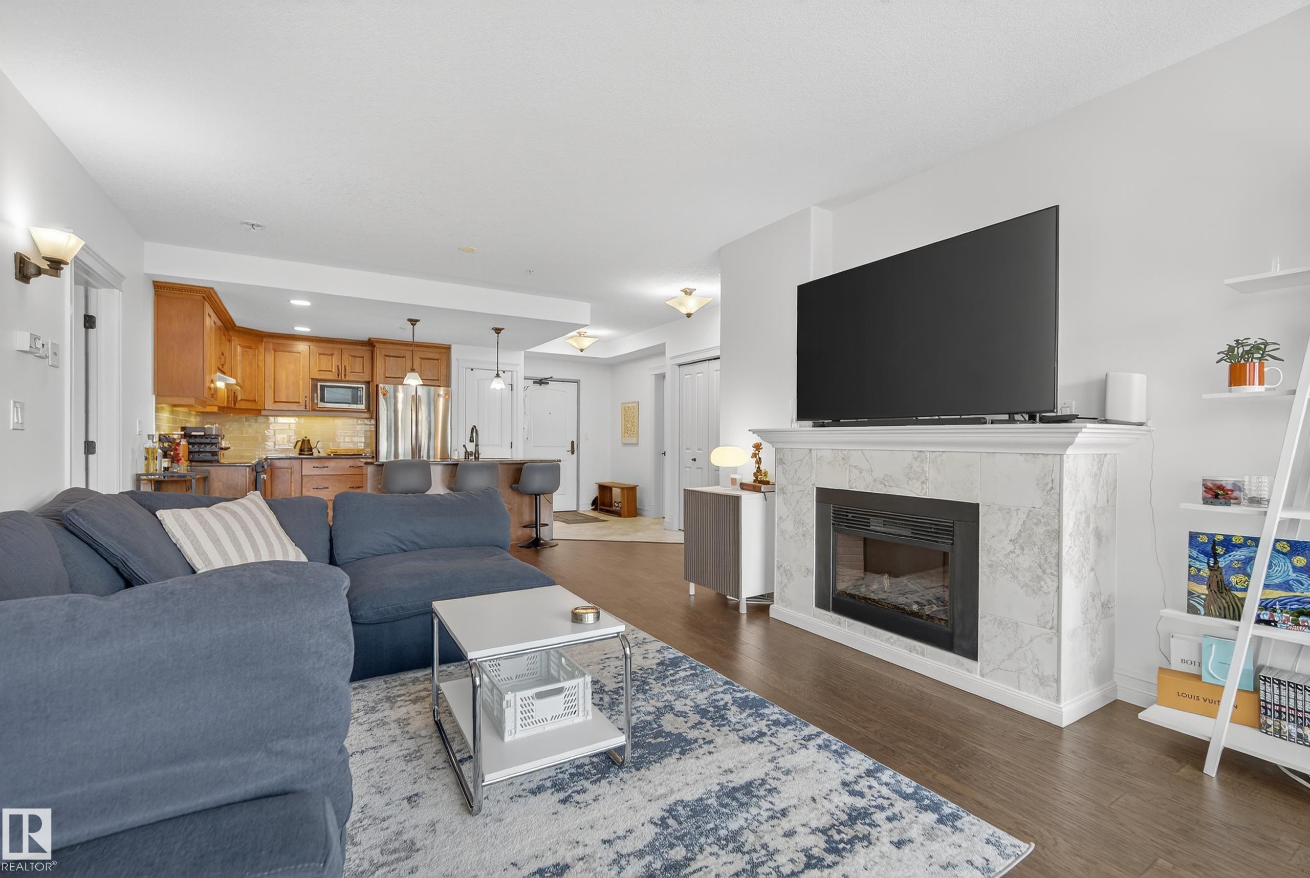 Photo 11 at 603 - 10142 111 Street NW, Wîhkwêntôwin, Edmonton