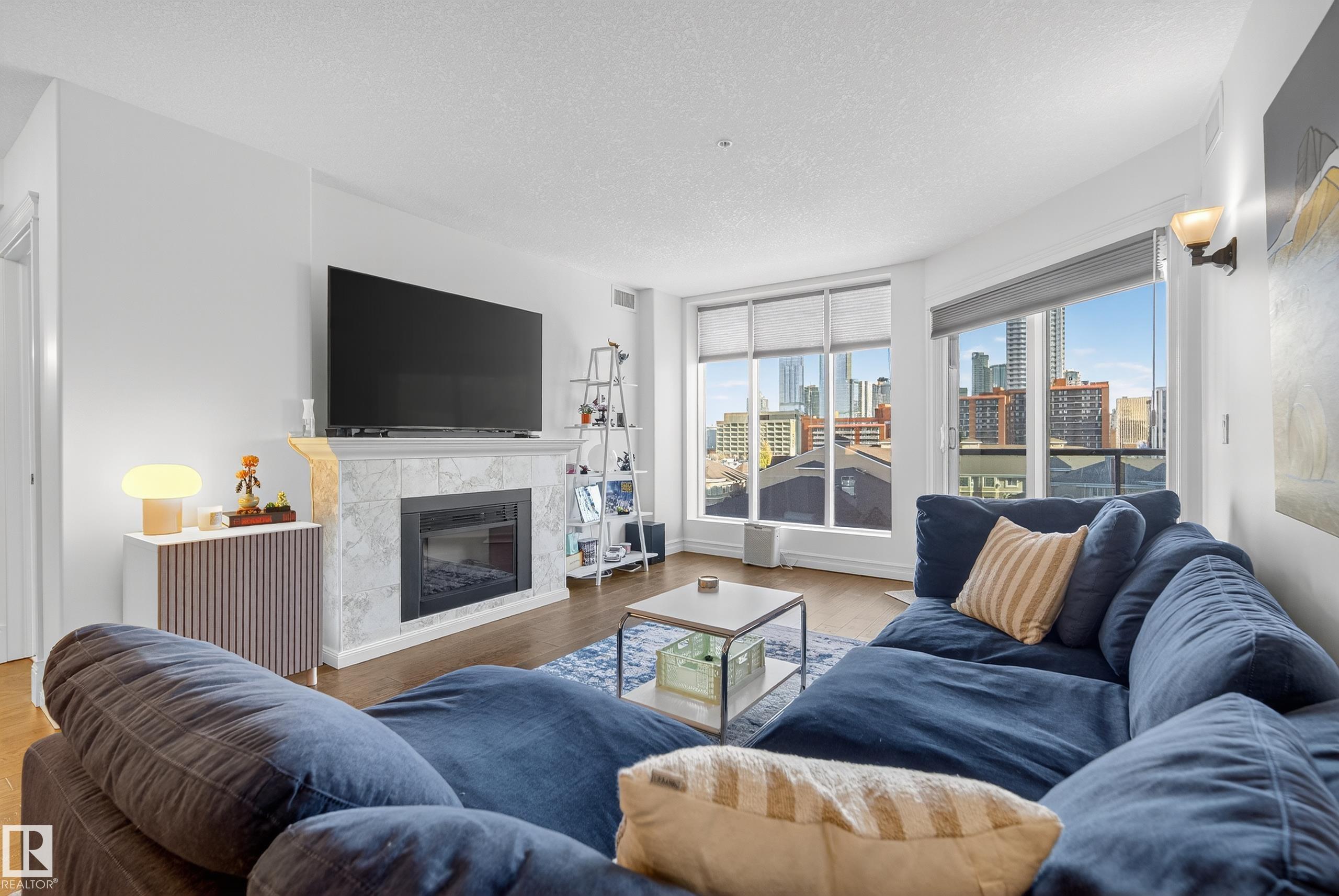 Photo 10 at 603 - 10142 111 Street NW, Wîhkwêntôwin, Edmonton