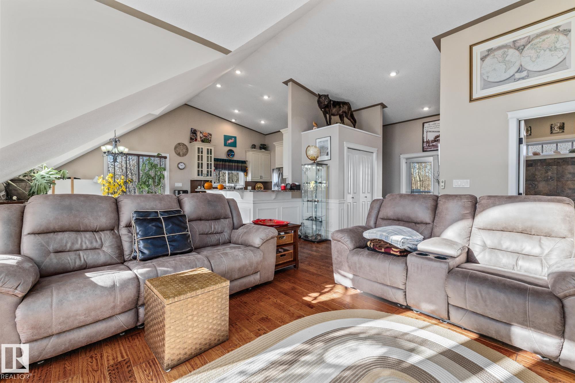 Photo 5 at 231 - 53320 Rge Road 30, Meso West I, Rural Parkland County