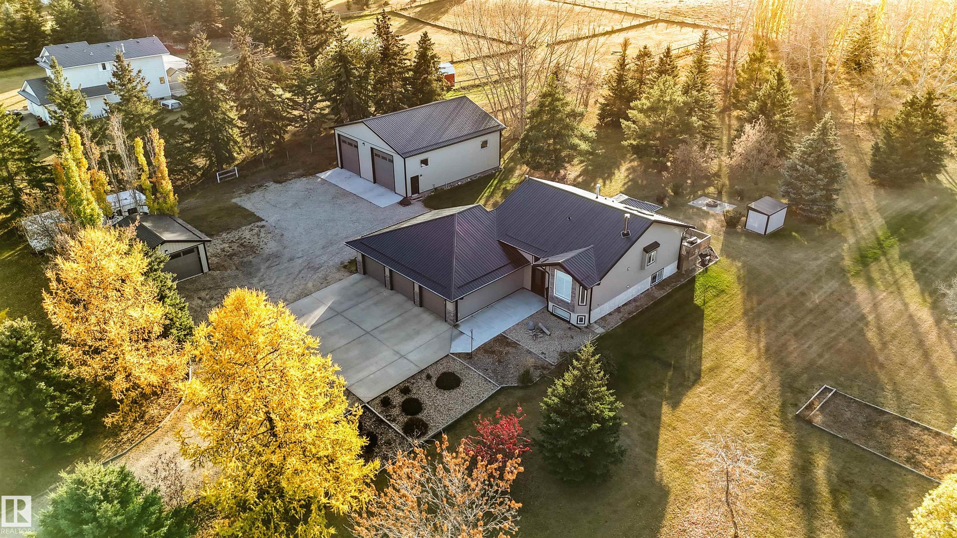 Photo 3 at 4 - 27005 Twp Road 511, Chelsea Estates, Rural Parkland County