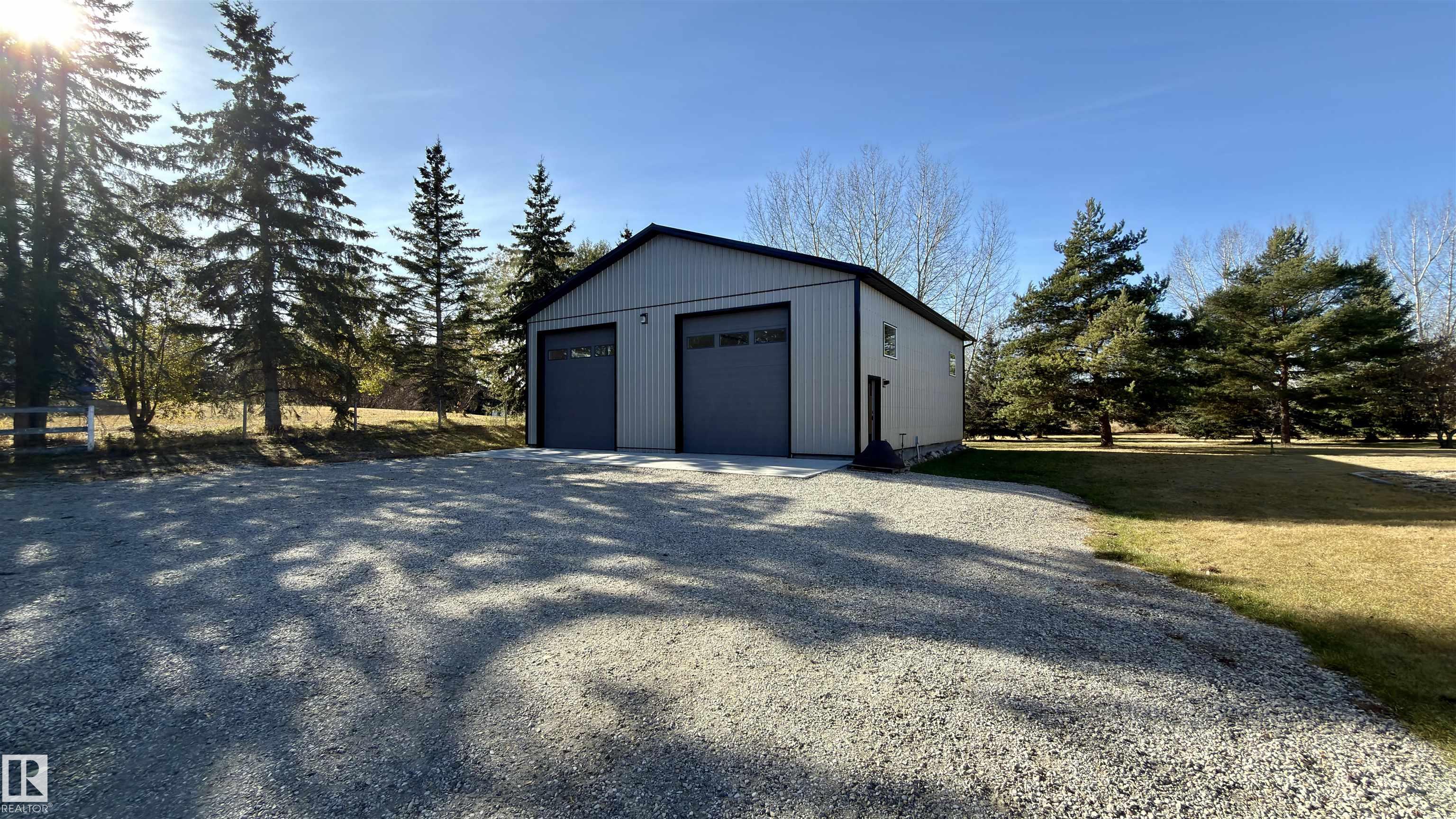 Photo 7 at 4 - 27005 Twp Road 511, Chelsea Estates, Rural Parkland County