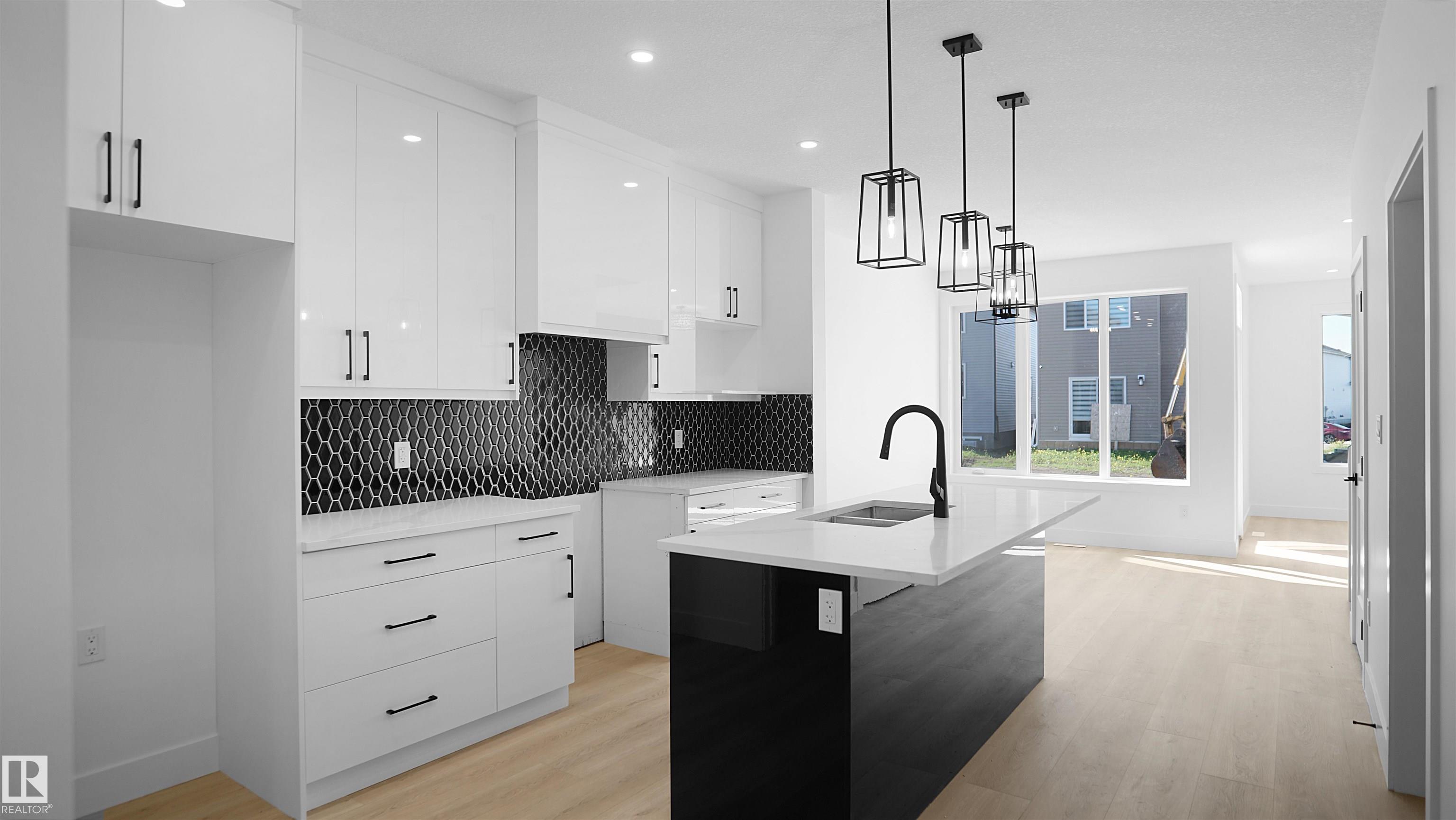 Picture for 711 31 AV NW