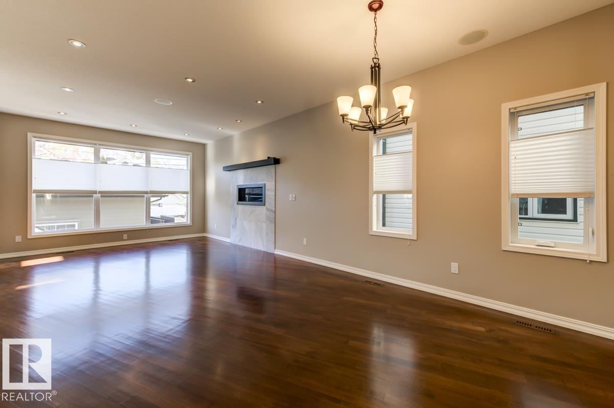 Photo 11 at 11122 52 Street NW, Highlands, Edmonton