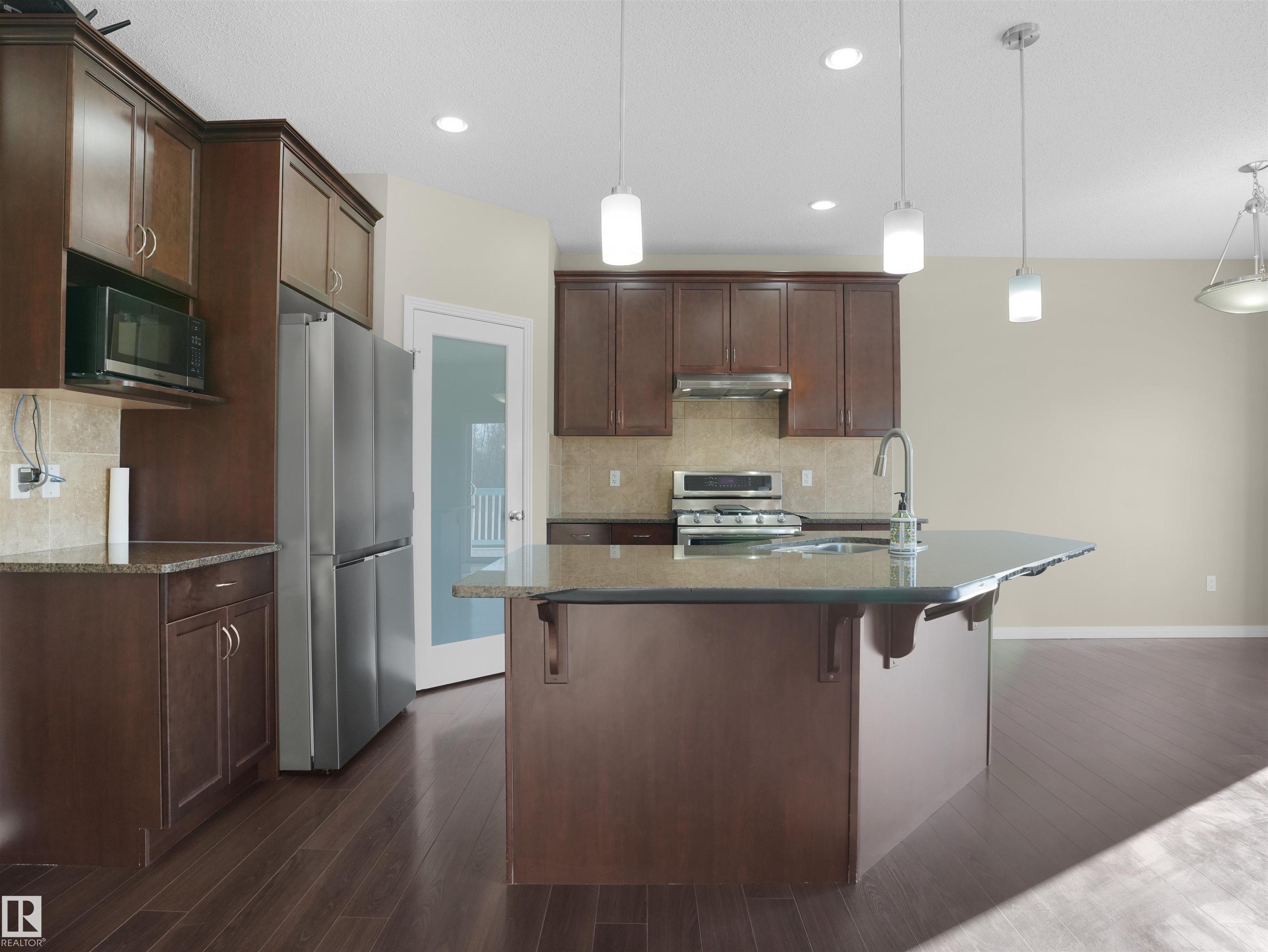 Photo 9 at 3907 6 Street NW, Maple Crest, Edmonton