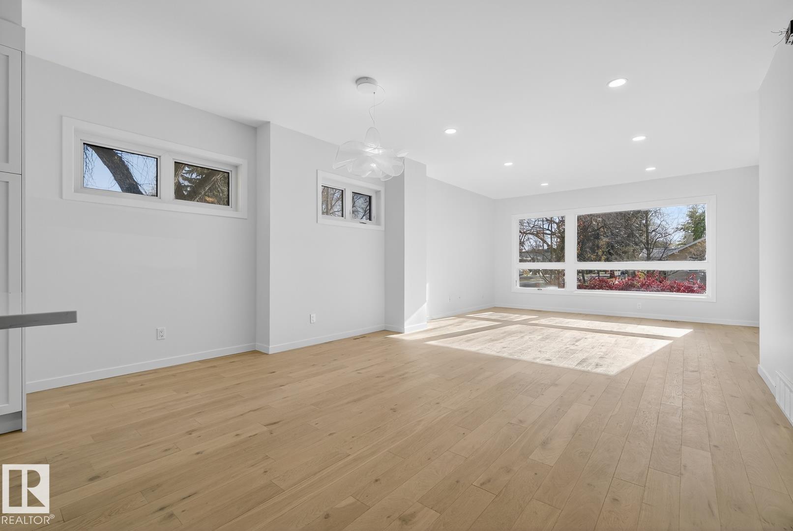 Photo 19 at 14502 103 Avenue NW, Grovenor, Edmonton