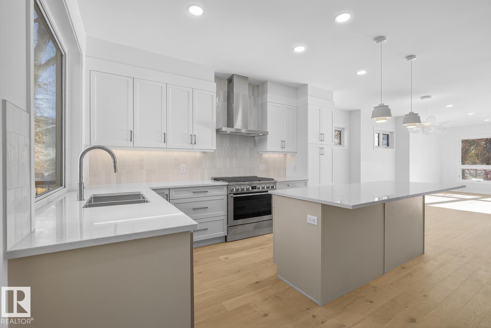 Photo 25 at 14502 103 Avenue NW, Grovenor, Edmonton