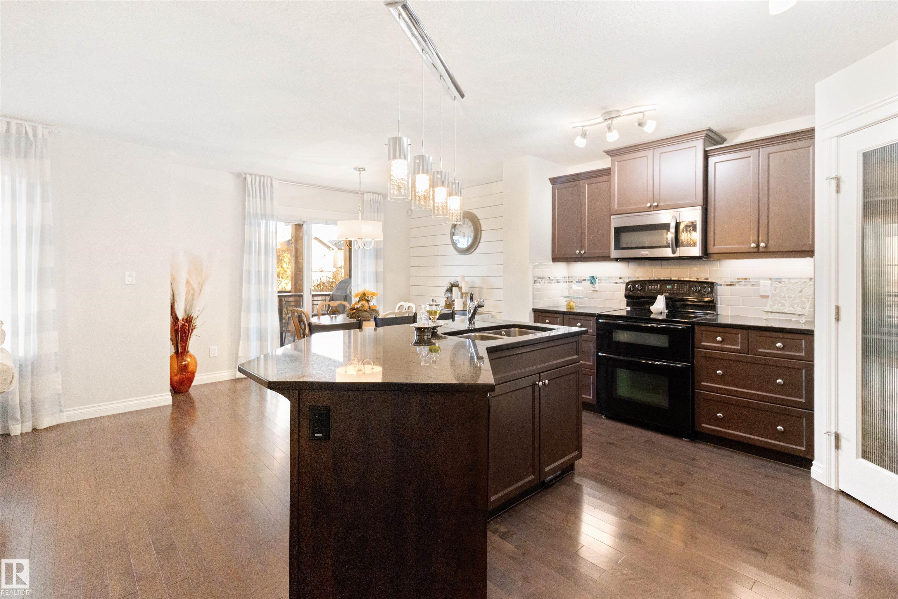 Picture for 17604 10 AV SW