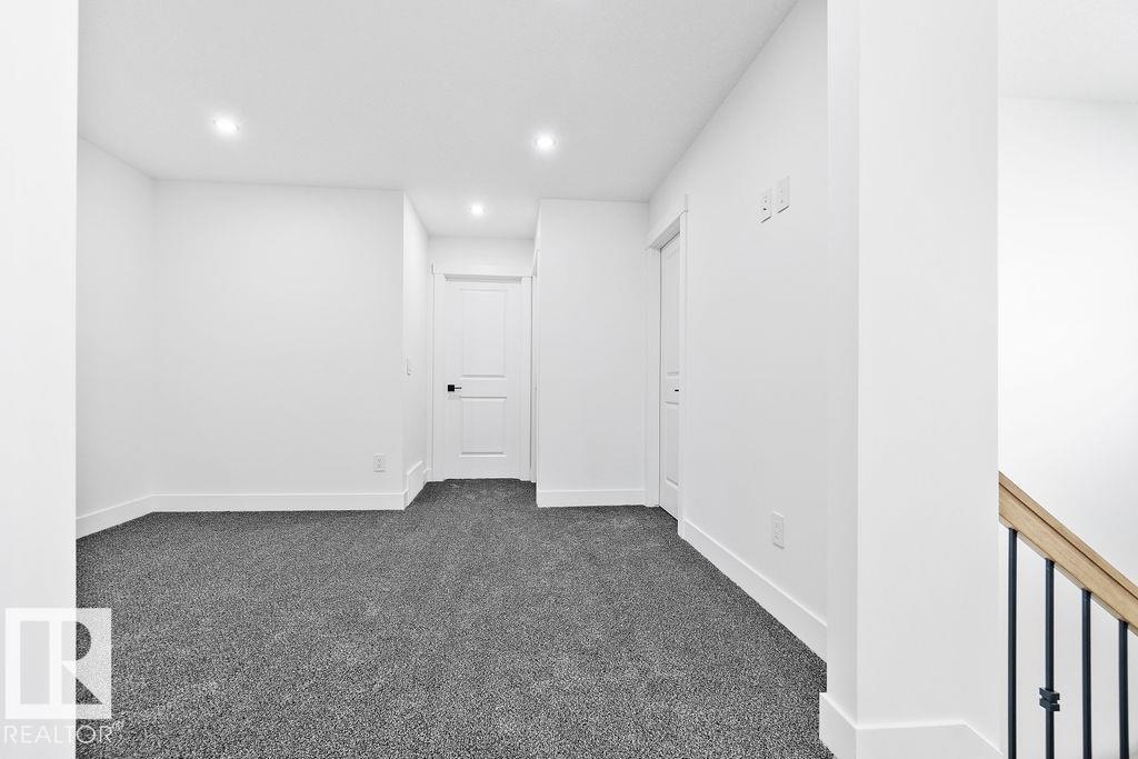 Photo 26 at 207 39 Avenue NW, Maple Crest, Edmonton