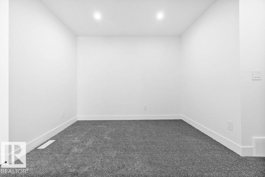 Photo 27 at 207 39 Avenue NW, Maple Crest, Edmonton