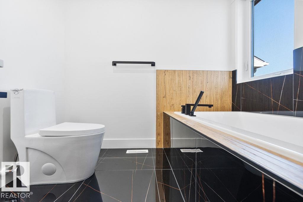 Photo 40 at 207 39 Avenue NW, Maple Crest, Edmonton