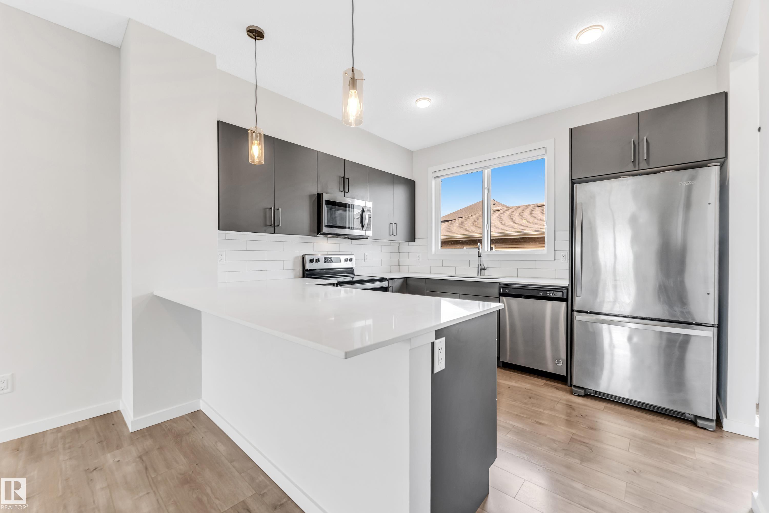 2095 Maple Road NW, Maple Crest, Edmonton 