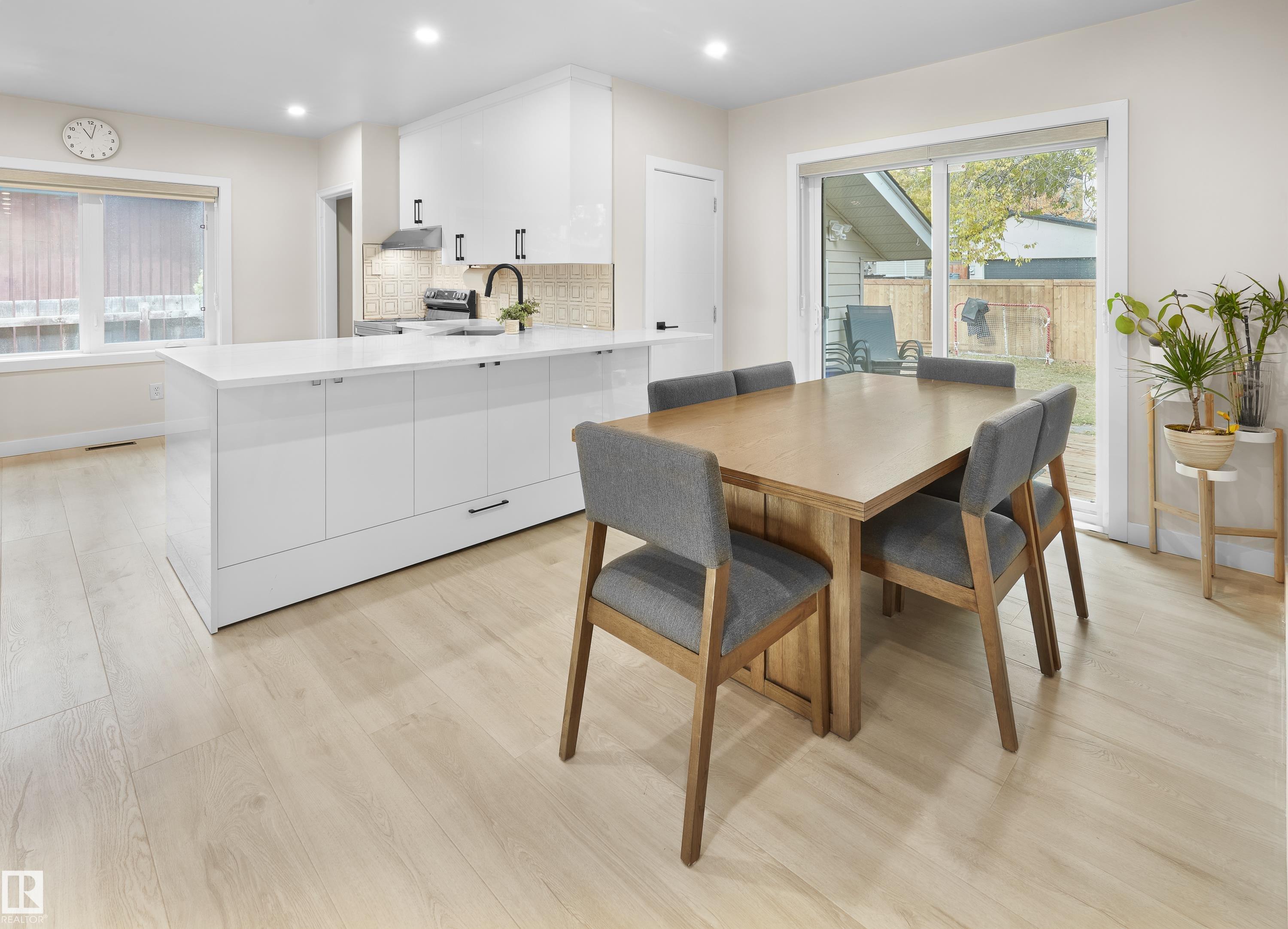 Photo 11 at 11650 72 Avenue NW, Belgravia, Edmonton