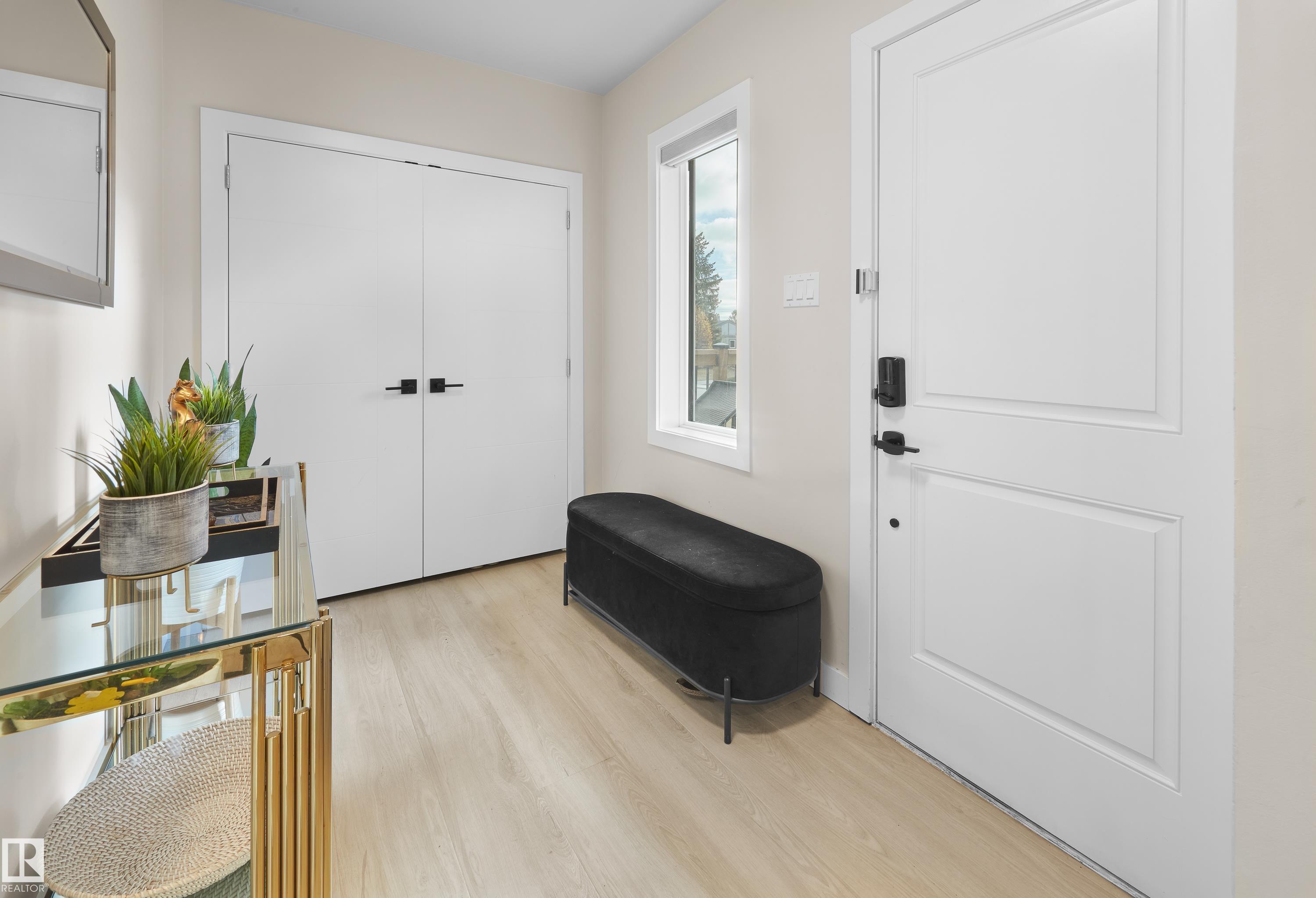 Photo 3 at 11650 72 Avenue NW, Belgravia, Edmonton