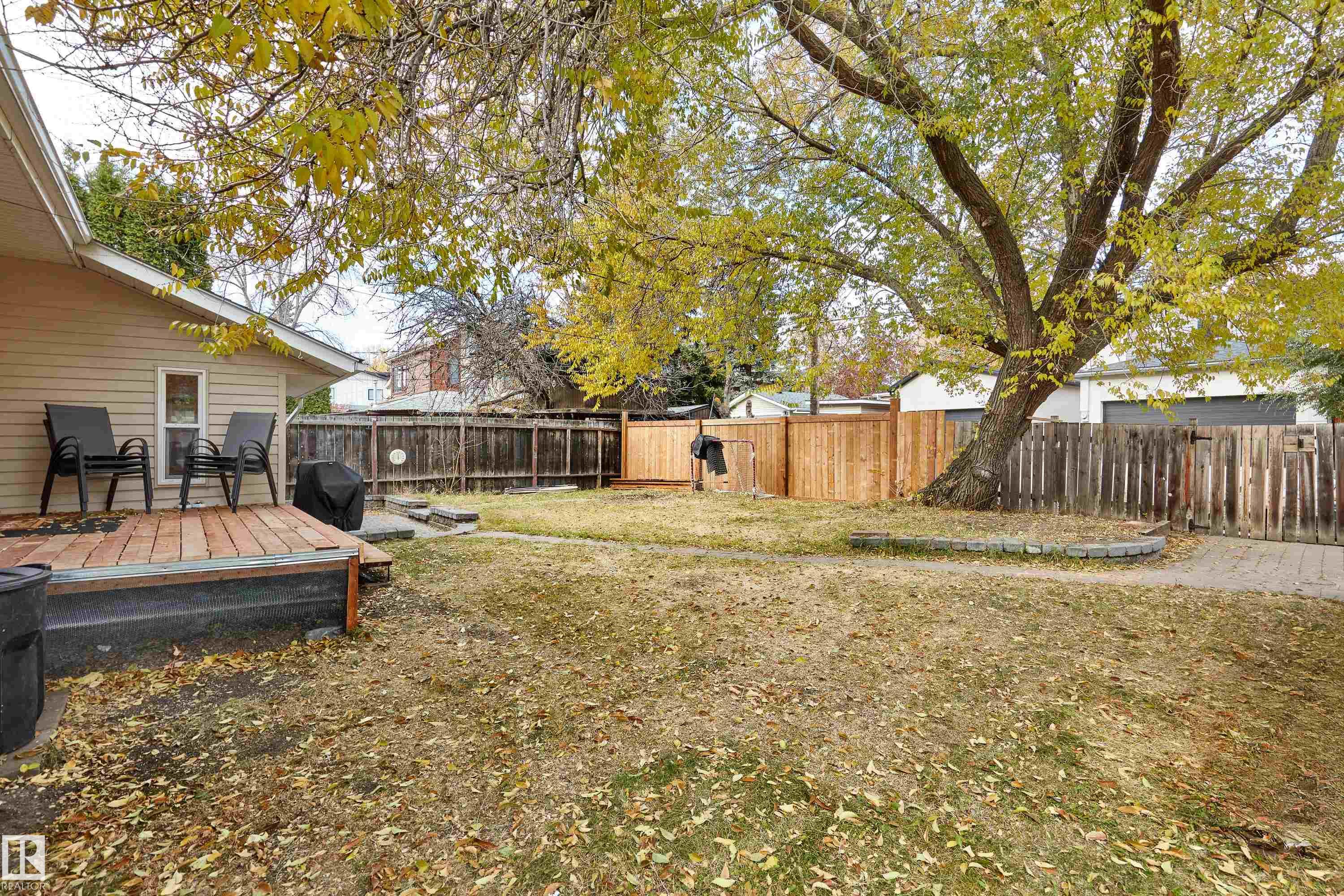 Photo 32 at 11650 72 Avenue NW, Belgravia, Edmonton