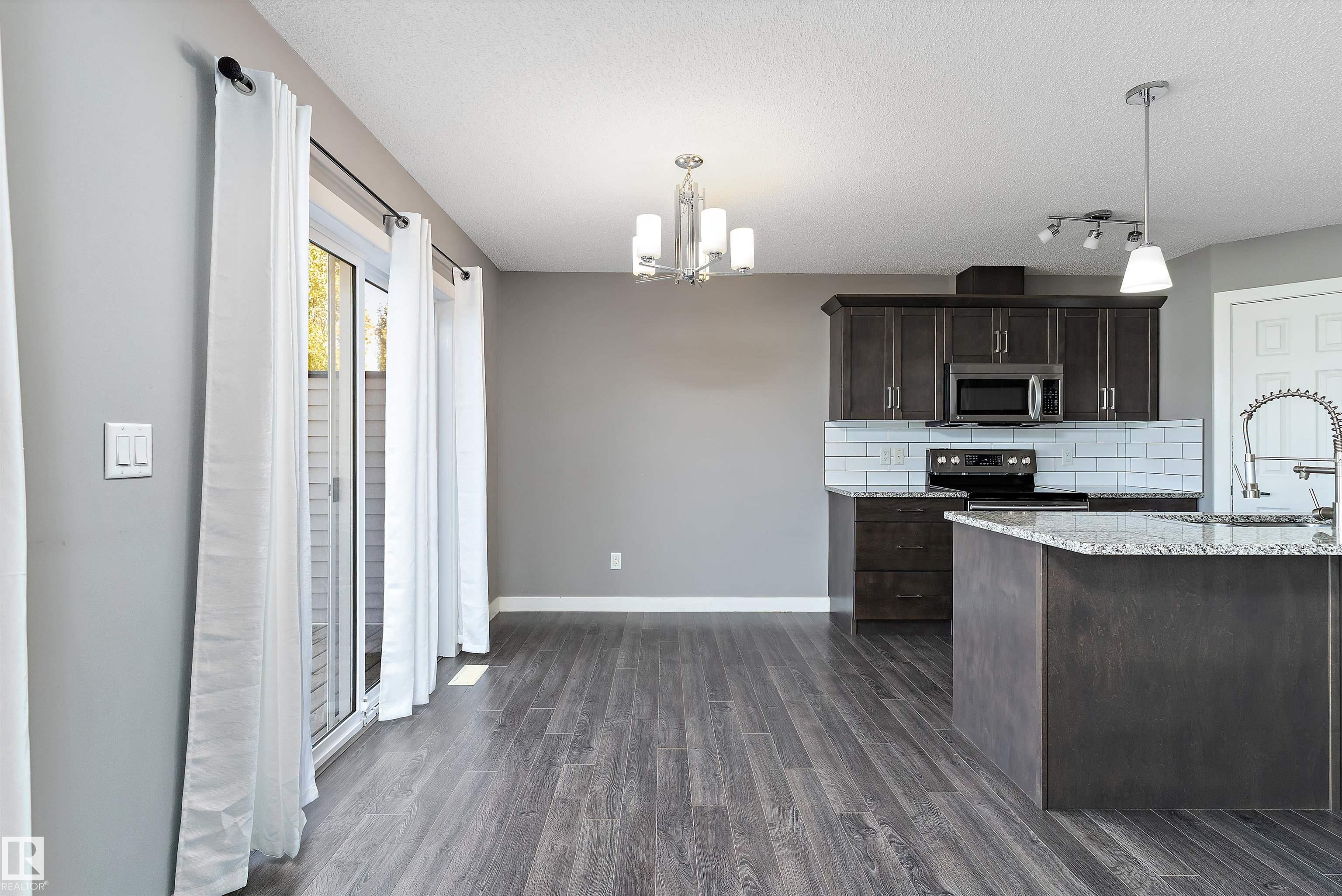 Photo 12 at 3520 49 Avenue, Forest Heights, Beaumont