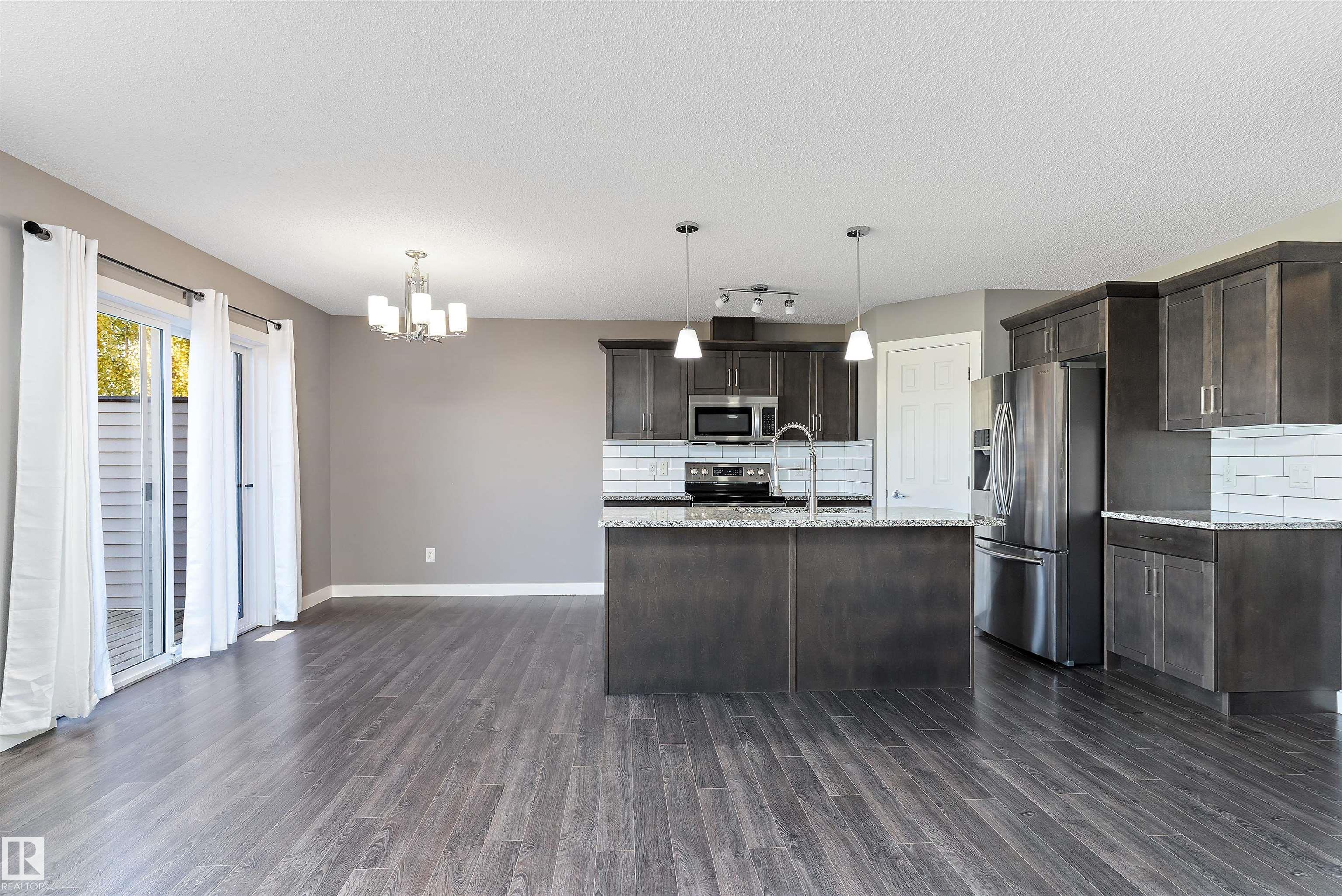 Photo 13 at 3520 49 Avenue, Forest Heights, Beaumont