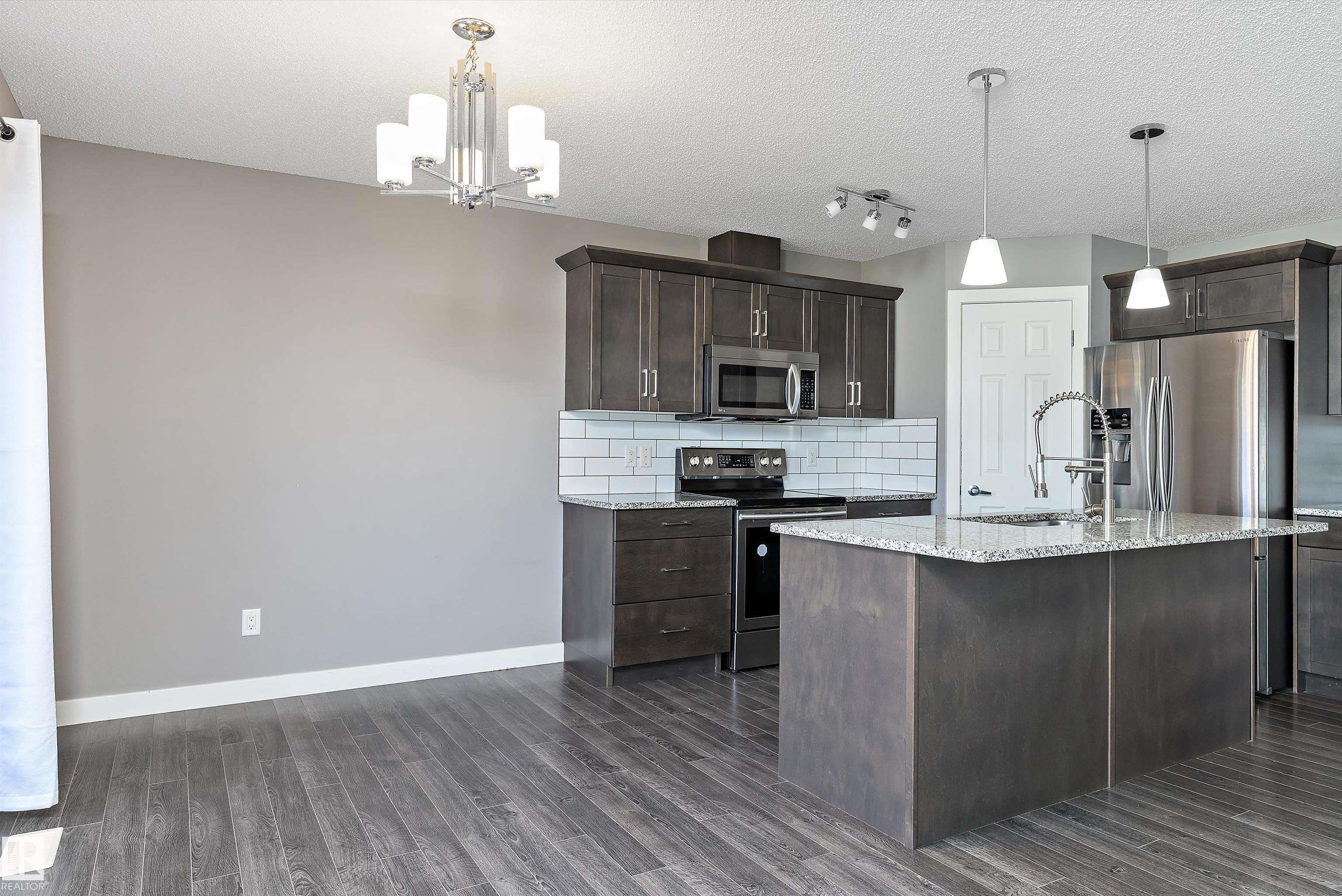 Photo 7 at 3520 49 Avenue, Forest Heights, Beaumont