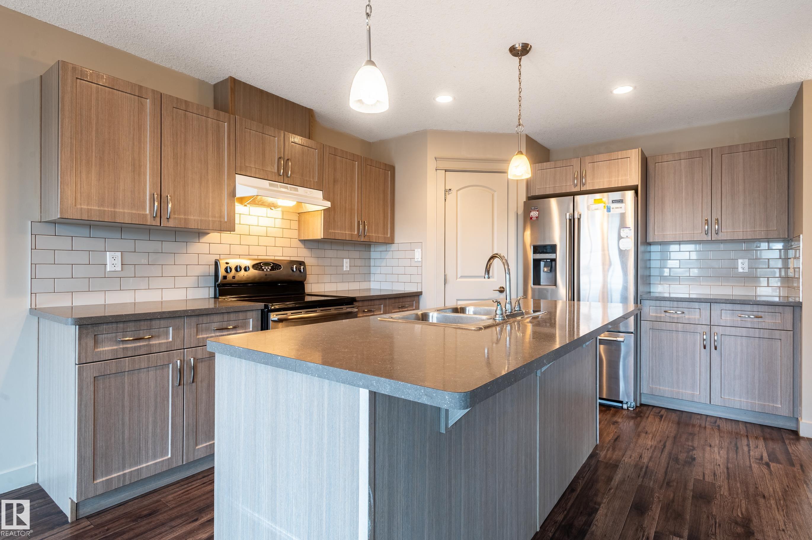 Photo 12 at 12126 65 Street NW, Montrose, Edmonton