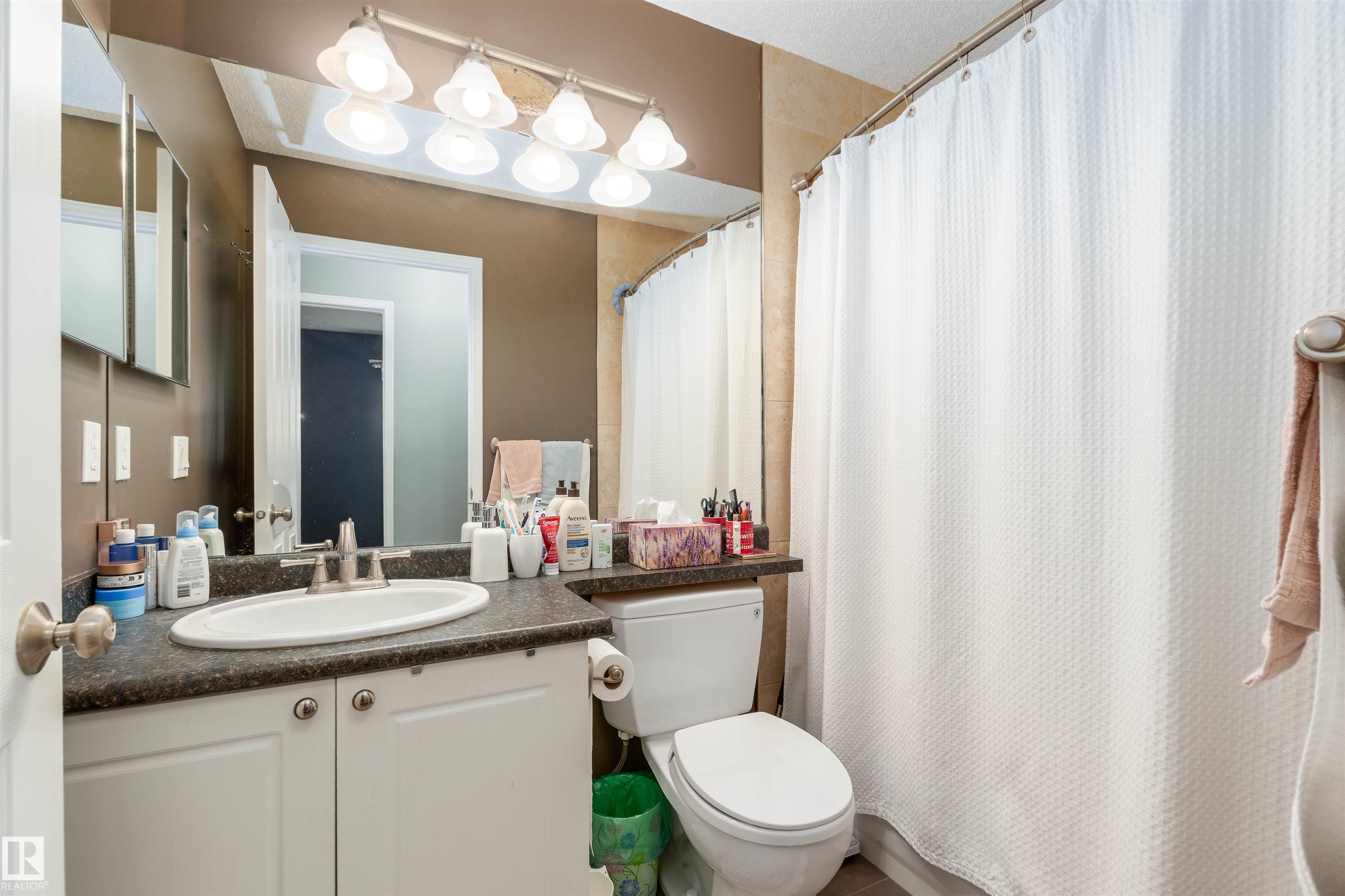 Photo 18 at 208 Rainbow Crescent, Regency Park, Sherwood Park