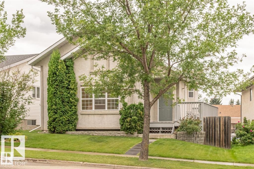 Photo 2 at 982 Jim Common Drive, Crystal Heights, Sherwood Park