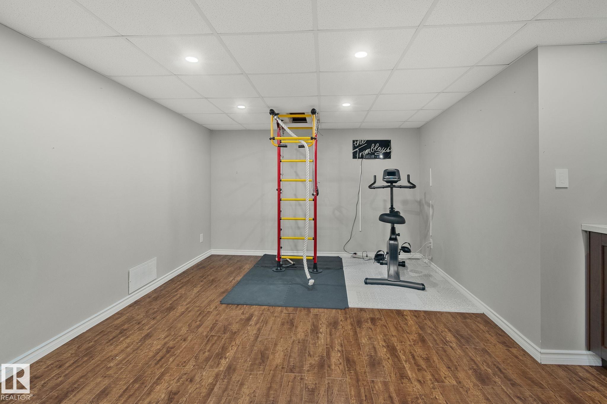 Photo 12 at 10324 50 Street NW, Fulton Place, Edmonton