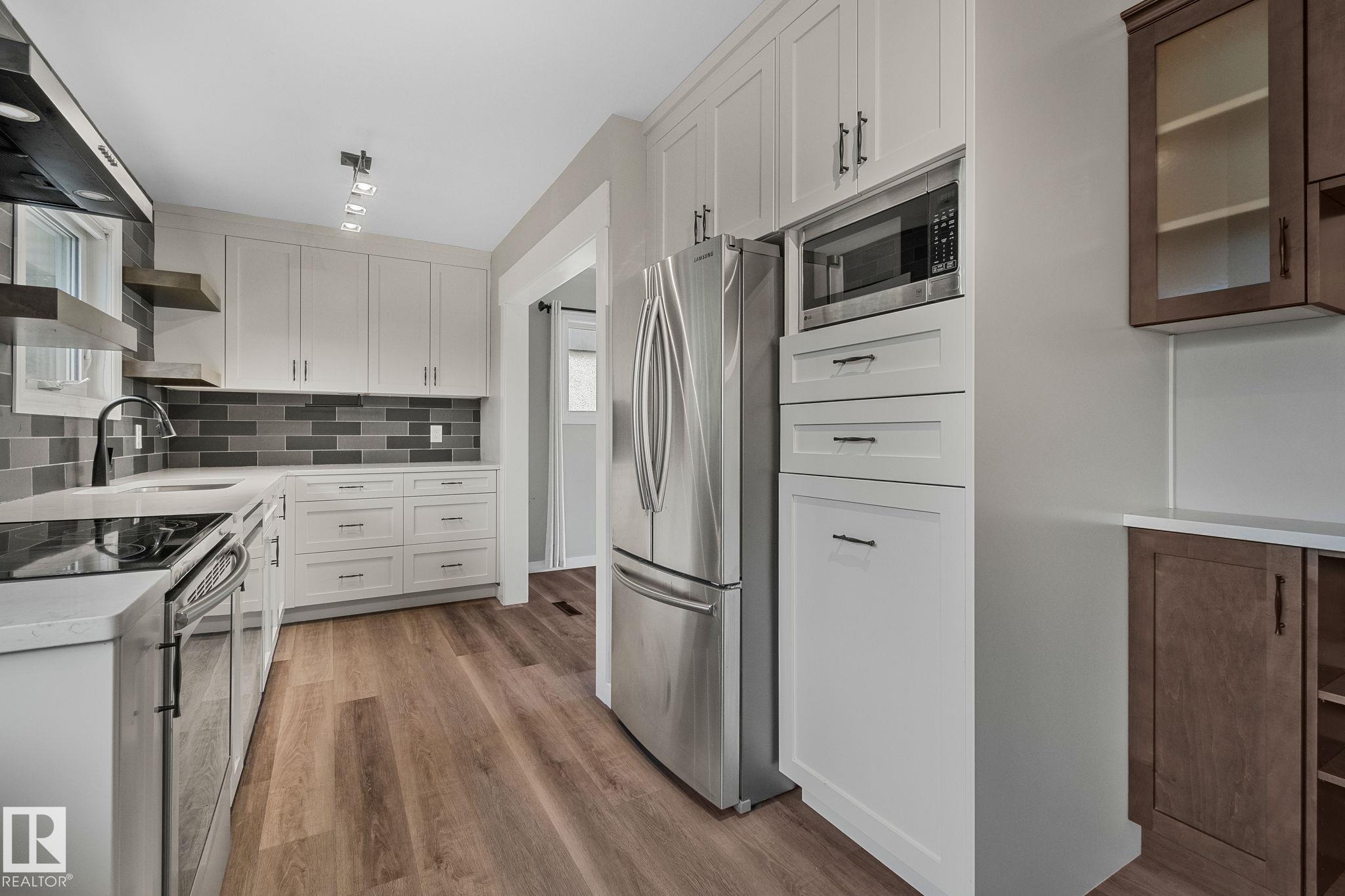 Photo 14 at 10324 50 Street NW, Fulton Place, Edmonton