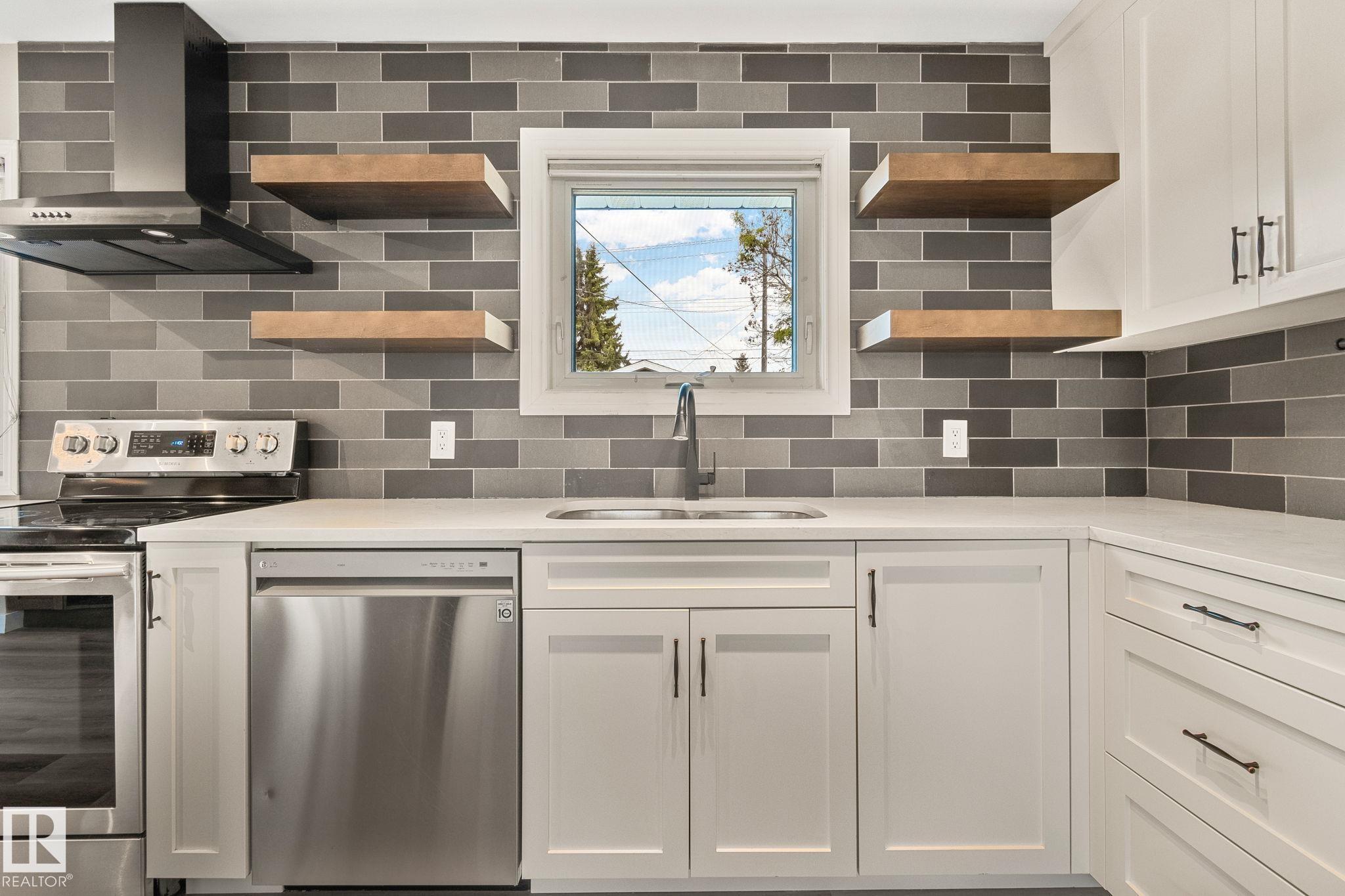 Photo 17 at 10324 50 Street NW, Fulton Place, Edmonton