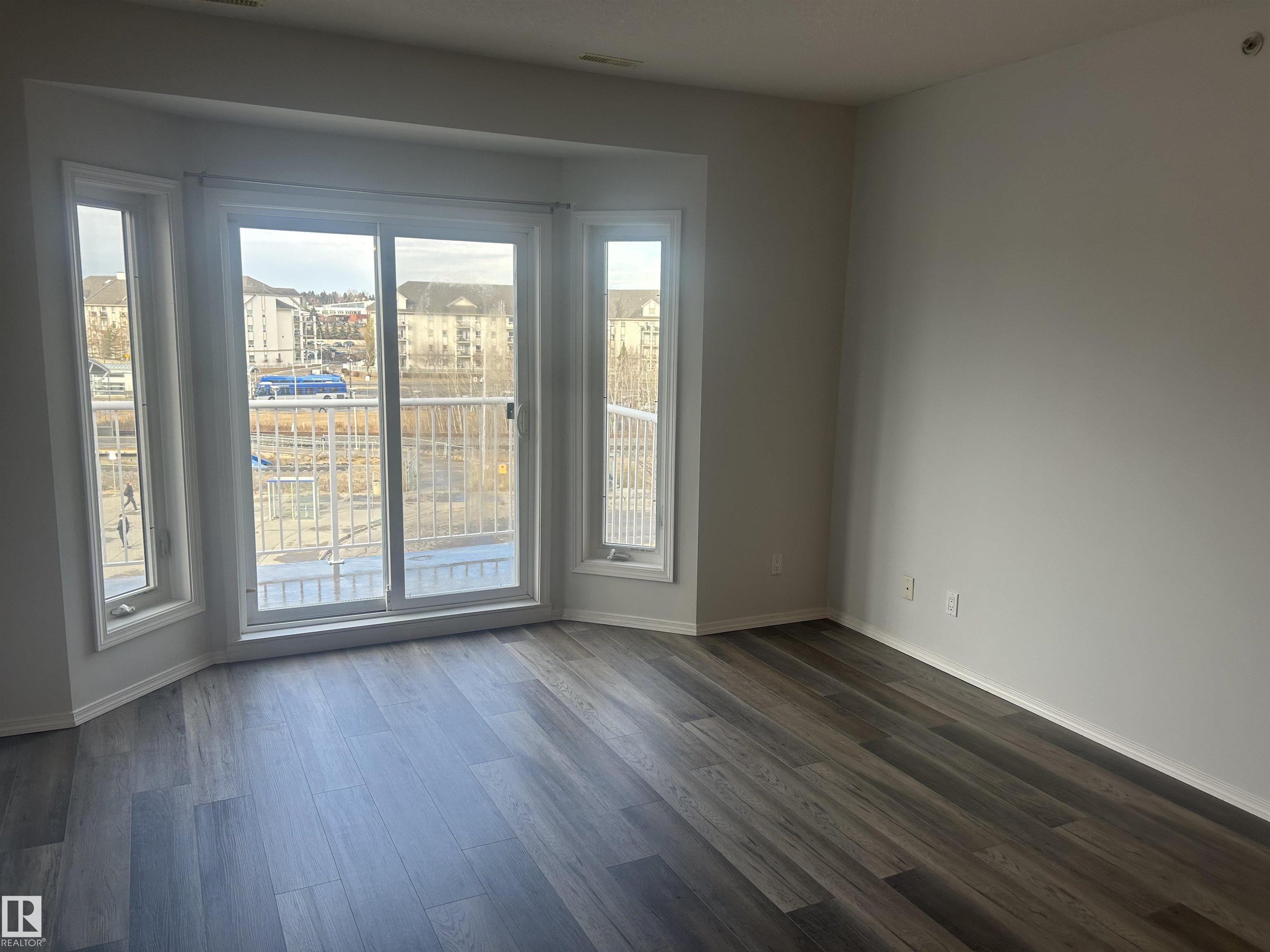 Photo 12 at 411 - 4316 139 Avenue NW, Clareview Town Centre, Edmonton