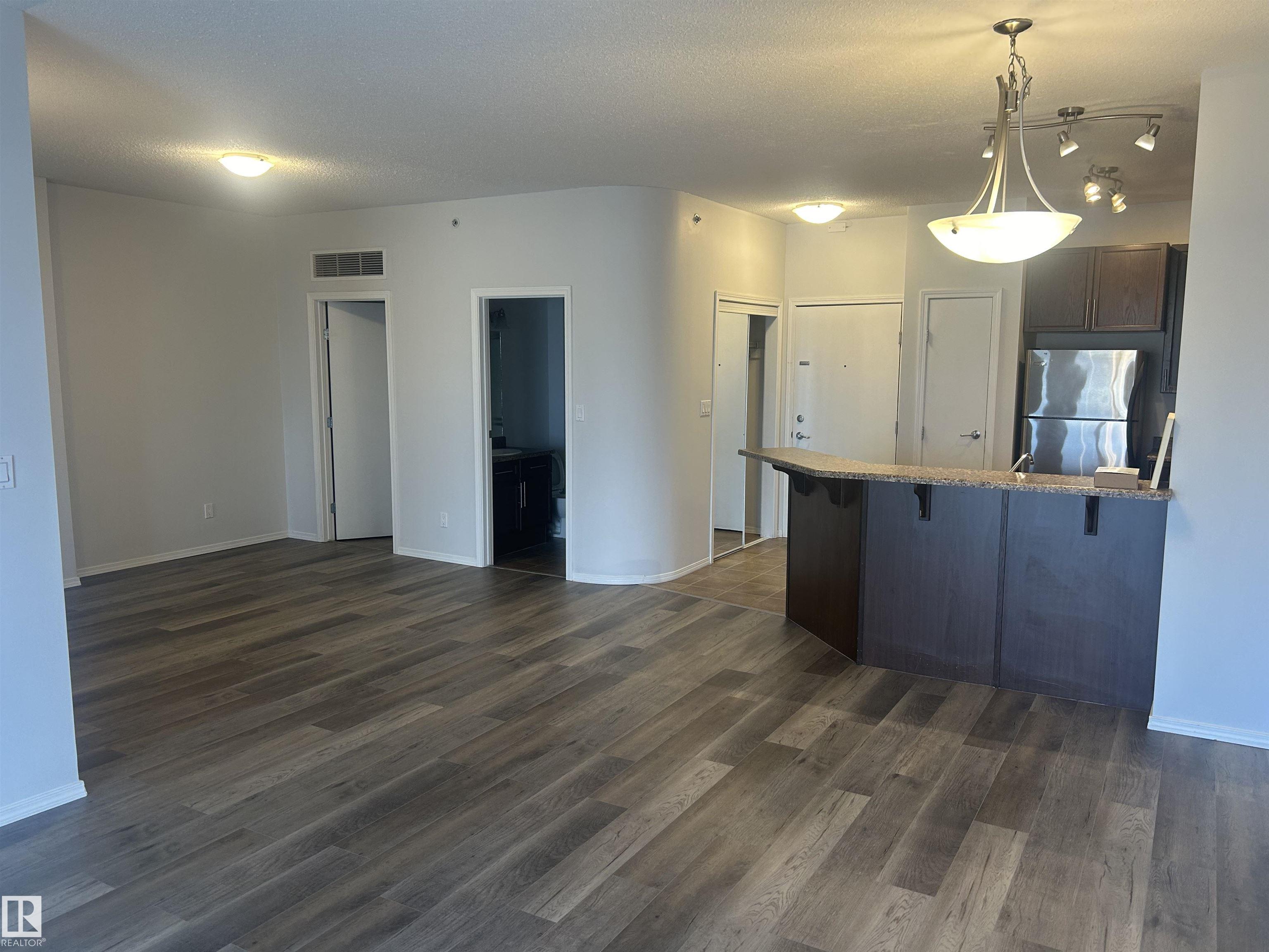 Photo 10 at 411 - 4316 139 Avenue NW, Clareview Town Centre, Edmonton