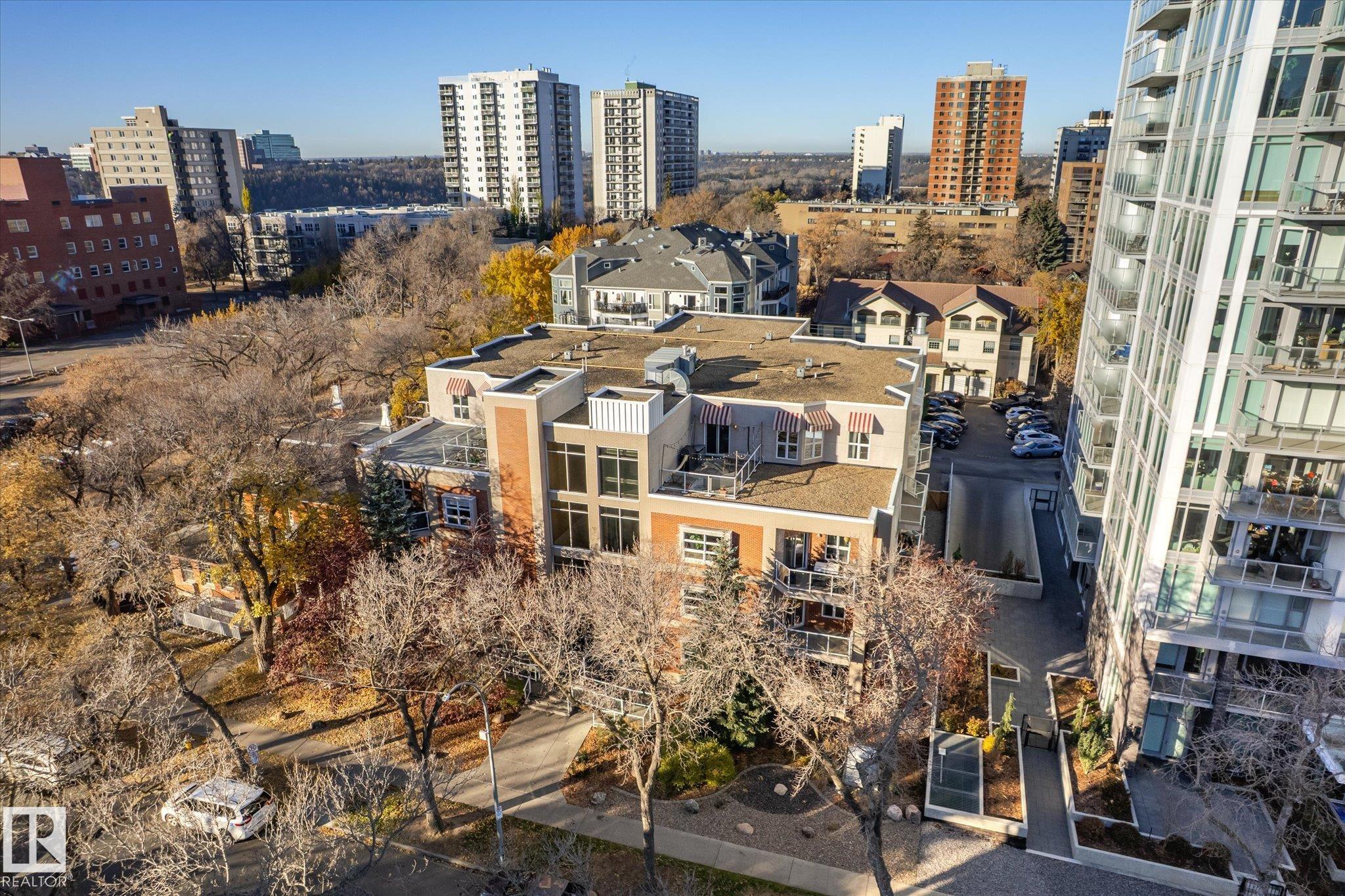 Photo 2 at 303 - 9910 111 Street NW, Wîhkwêntôwin, Edmonton