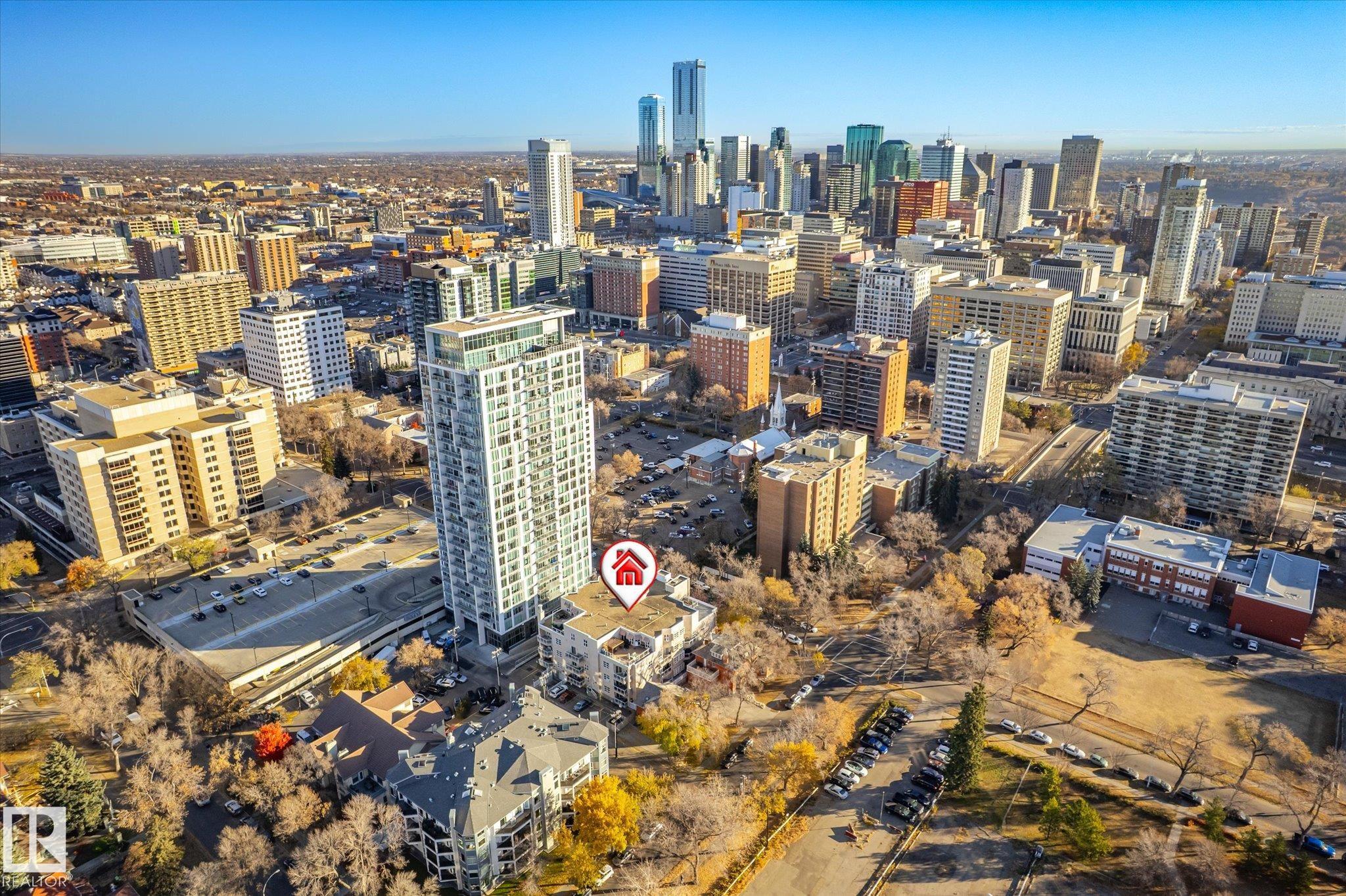 Photo 6 at 303 - 9910 111 Street NW, Wîhkwêntôwin, Edmonton