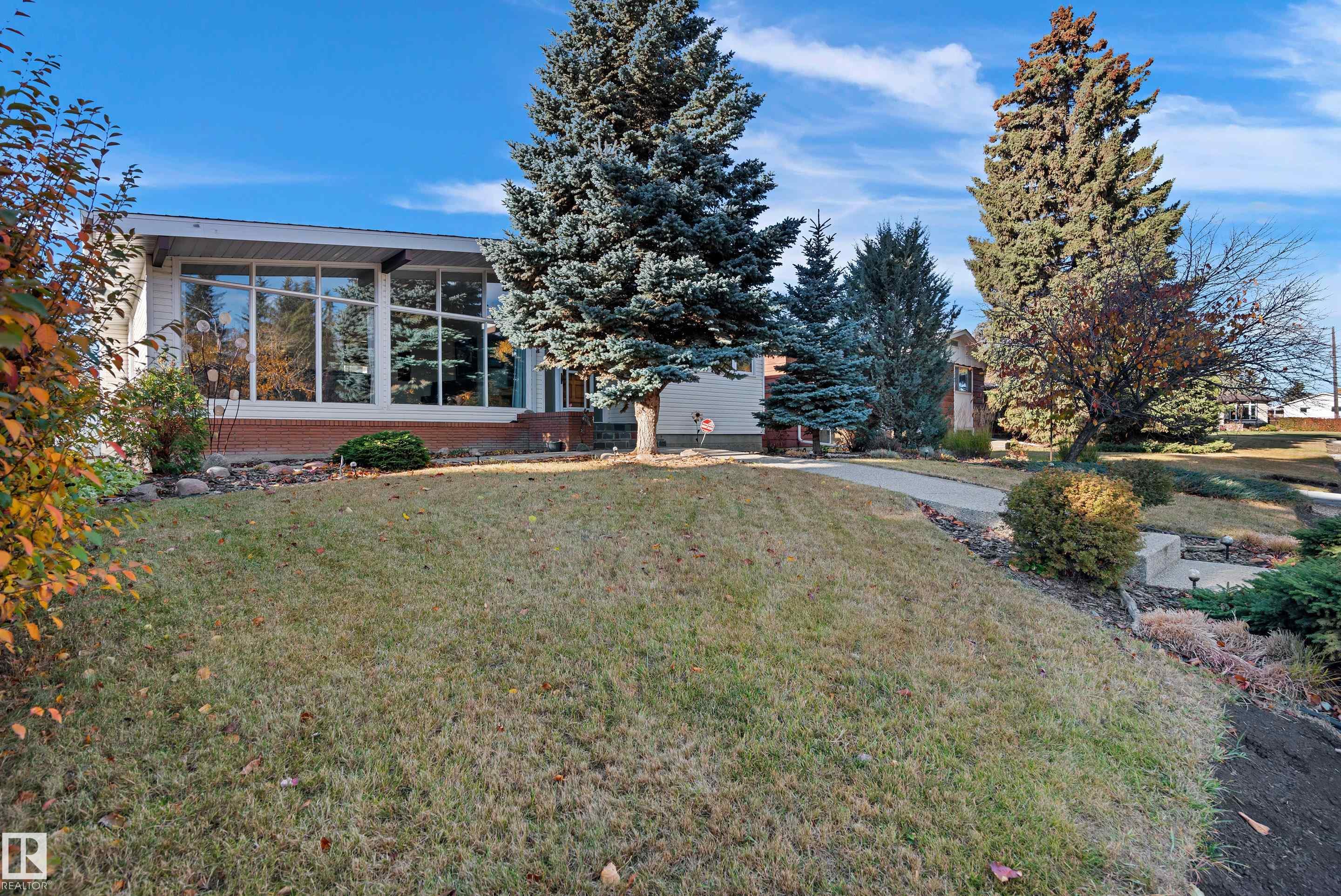 Photo 4 at 9708 64 Street NW, Ottewell, Edmonton