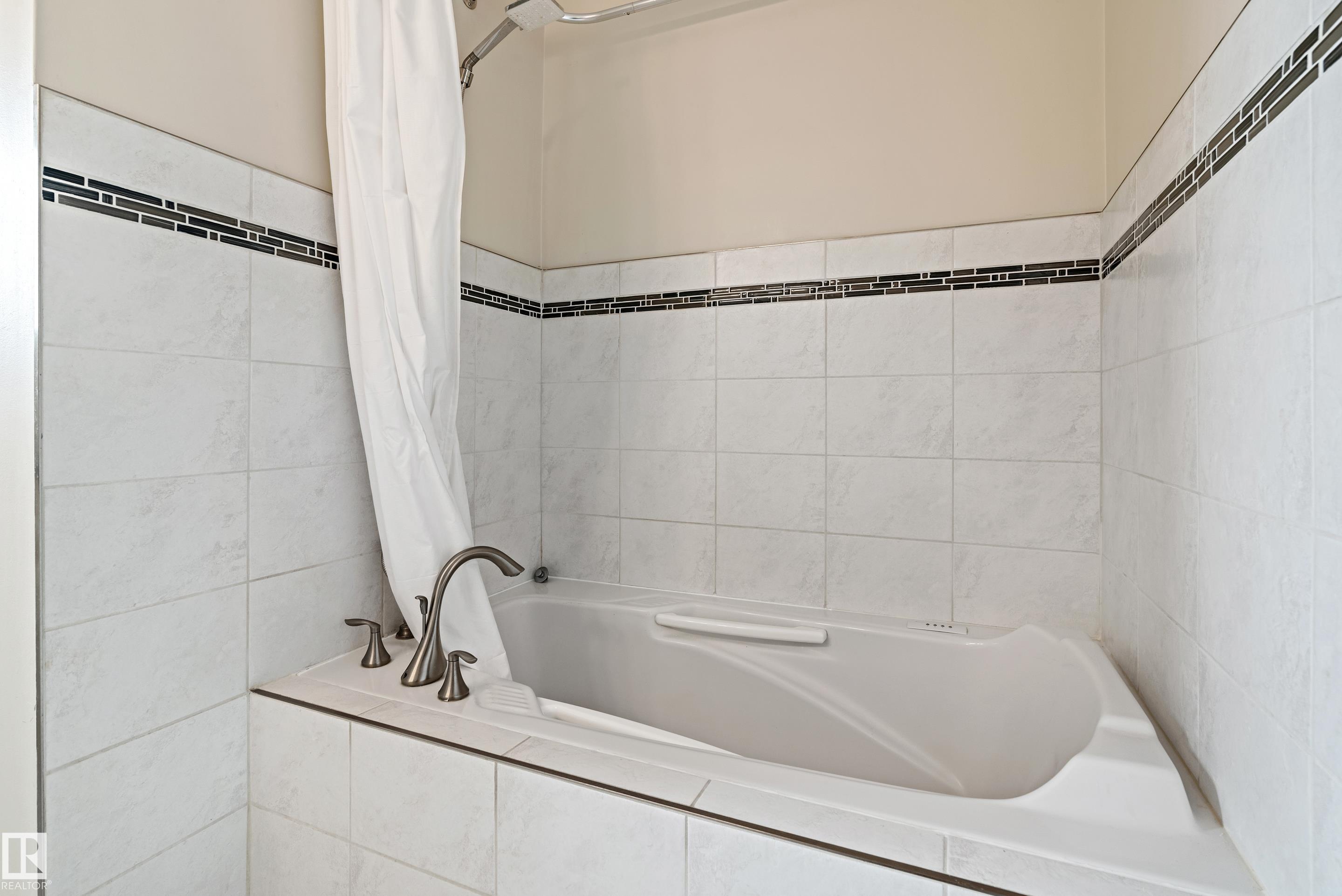 Photo 32 at 9708 64 Street NW, Ottewell, Edmonton