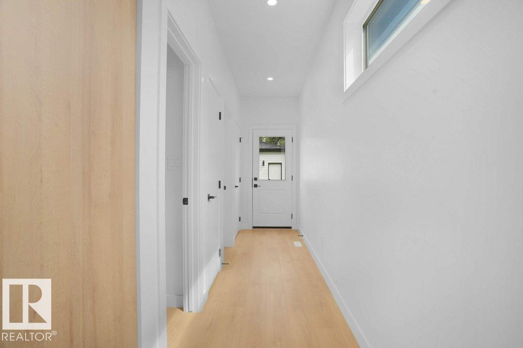 Photo 12 at 10946 62 Avenue NW, Parkallen, Edmonton