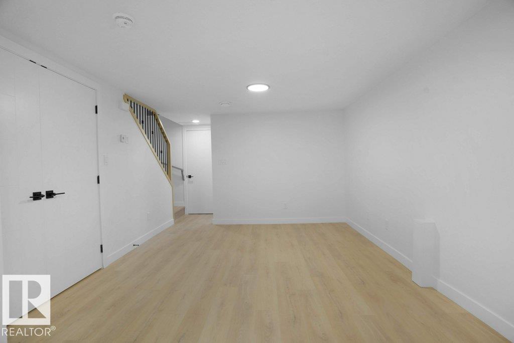 Photo 32 at 10946 62 Avenue NW, Parkallen, Edmonton