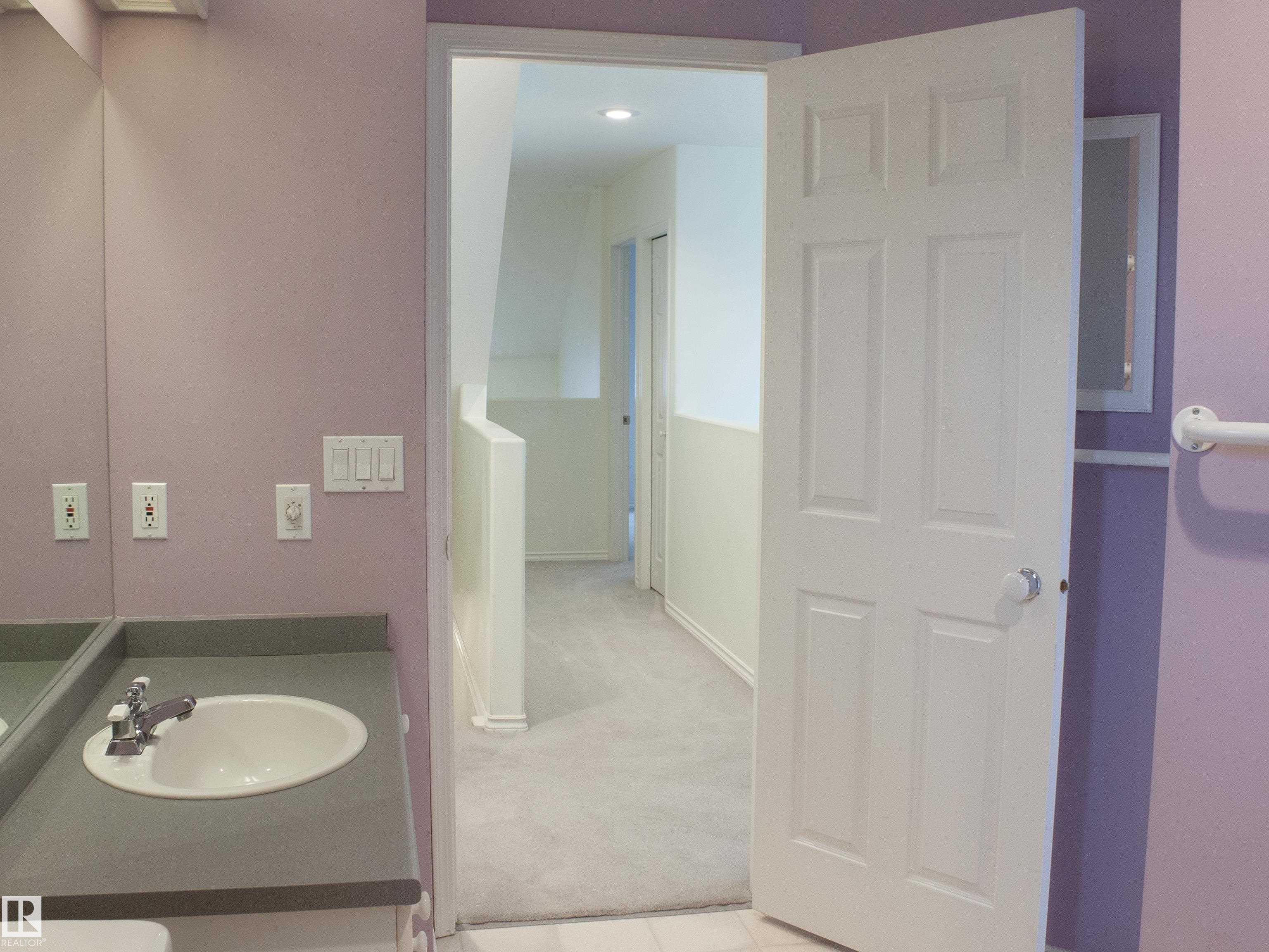 Photo 32 at 9130 77 Avenue NW, King Edward Park, Edmonton