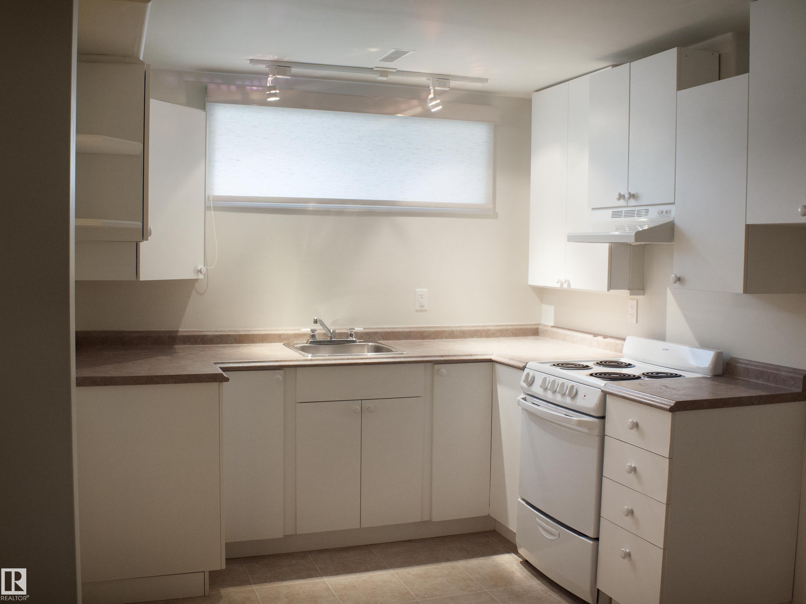 Photo 49 at 9130 77 Avenue NW, King Edward Park, Edmonton