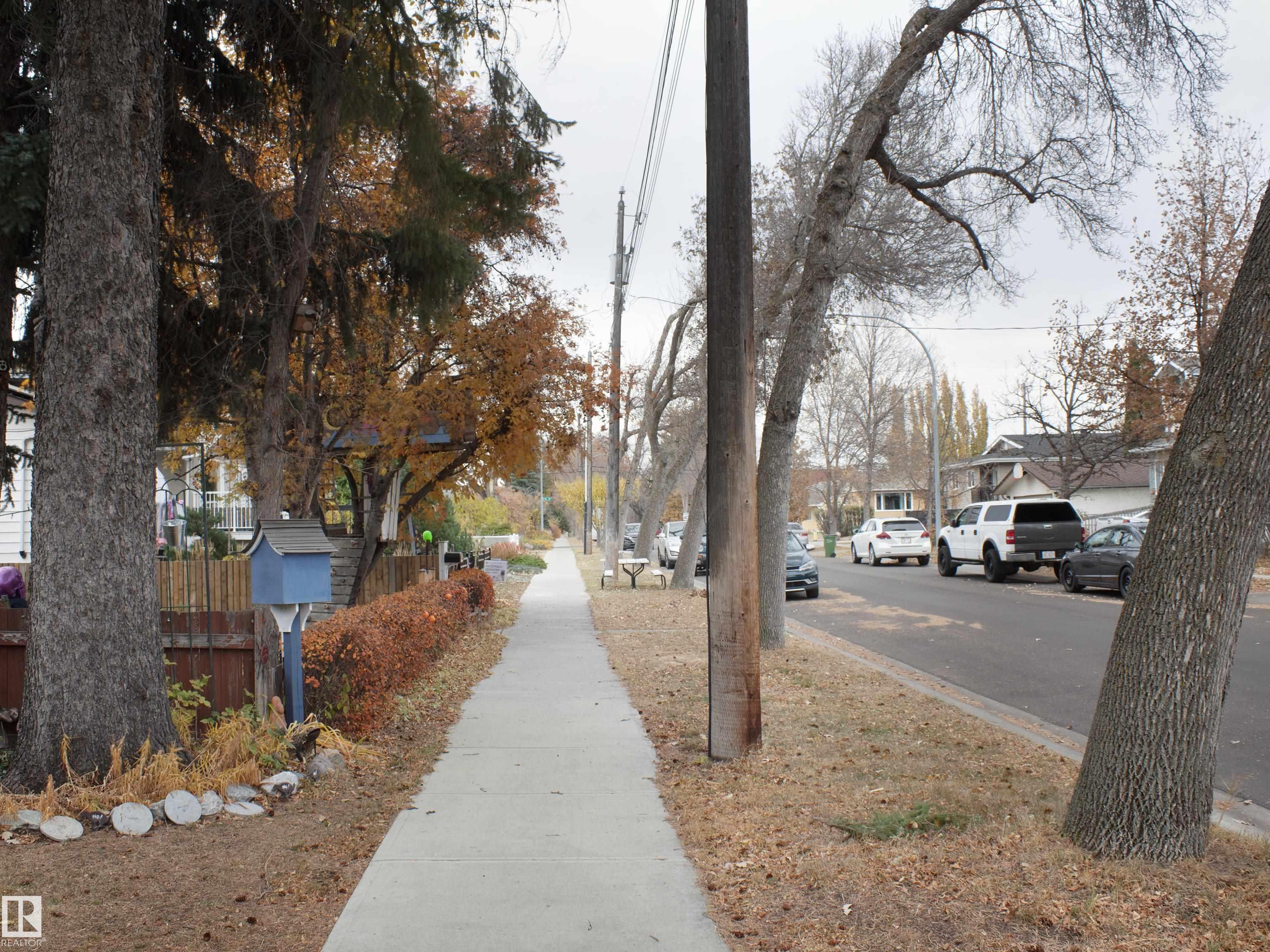 Photo 58 at 9130 77 Avenue NW, King Edward Park, Edmonton