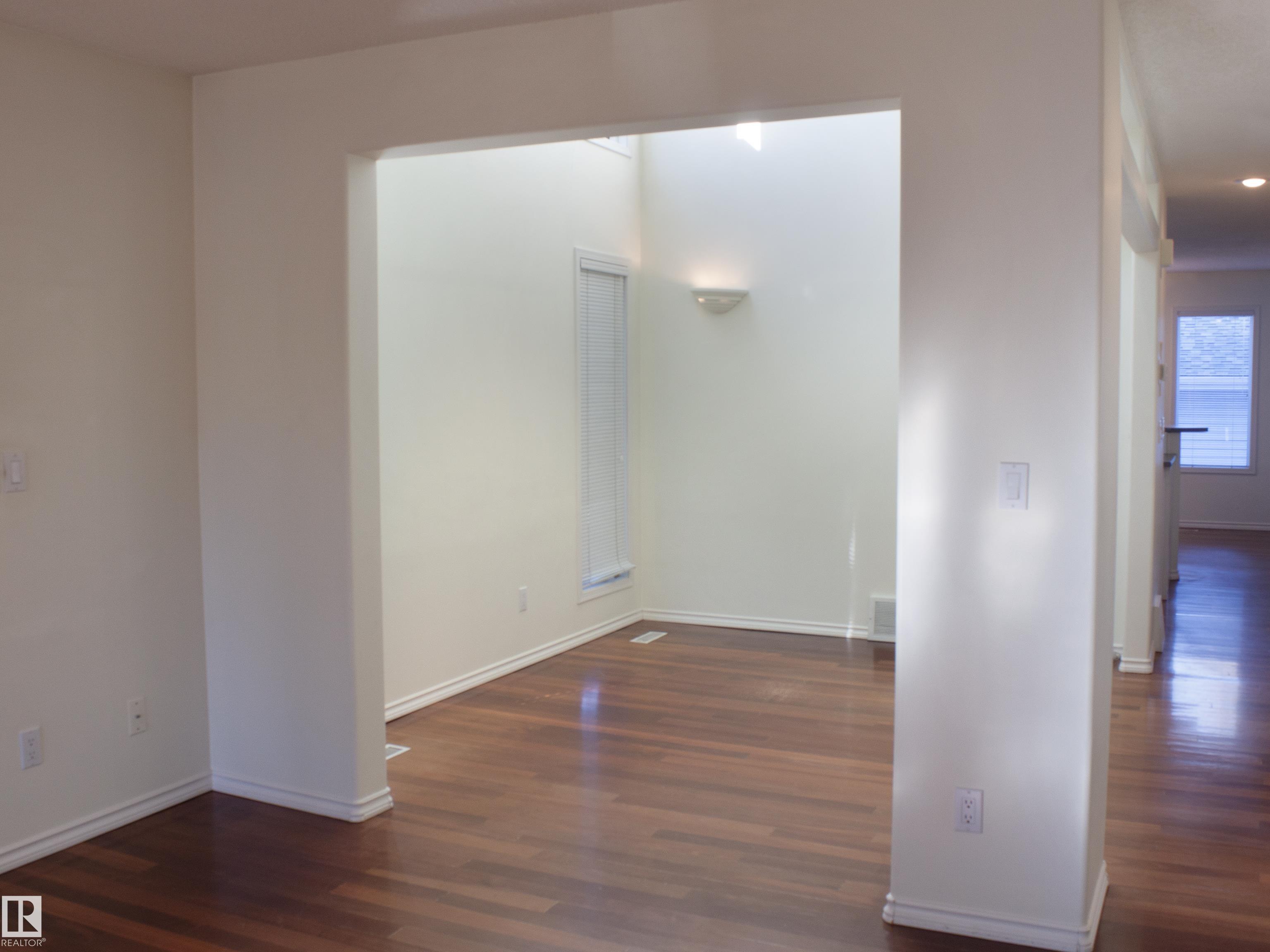 Photo 7 at 9130 77 Avenue NW, King Edward Park, Edmonton