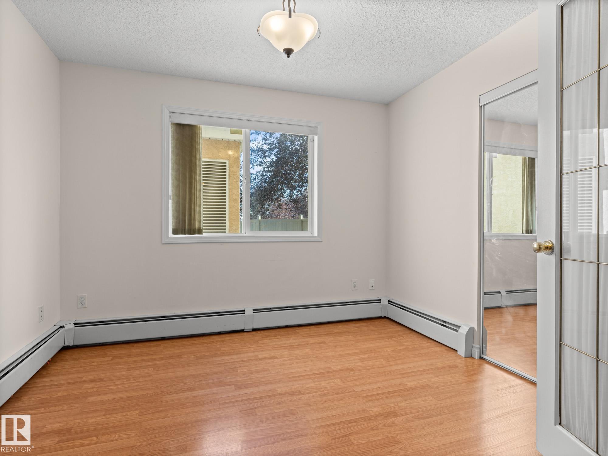 Photo 11 at 126 - 10511 42 Avenue NW, Rideau Park, Edmonton