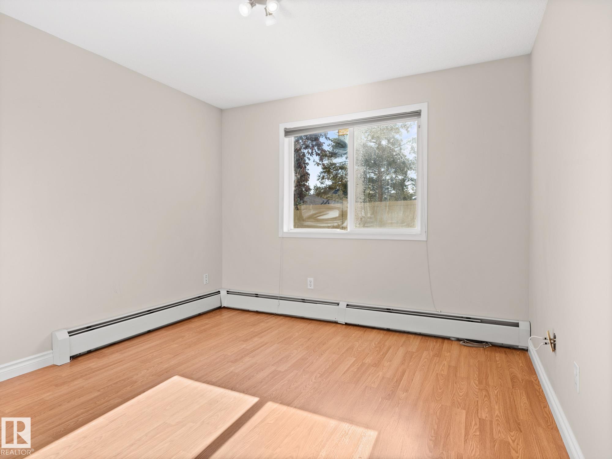 Photo 17 at 126 - 10511 42 Avenue NW, Rideau Park, Edmonton