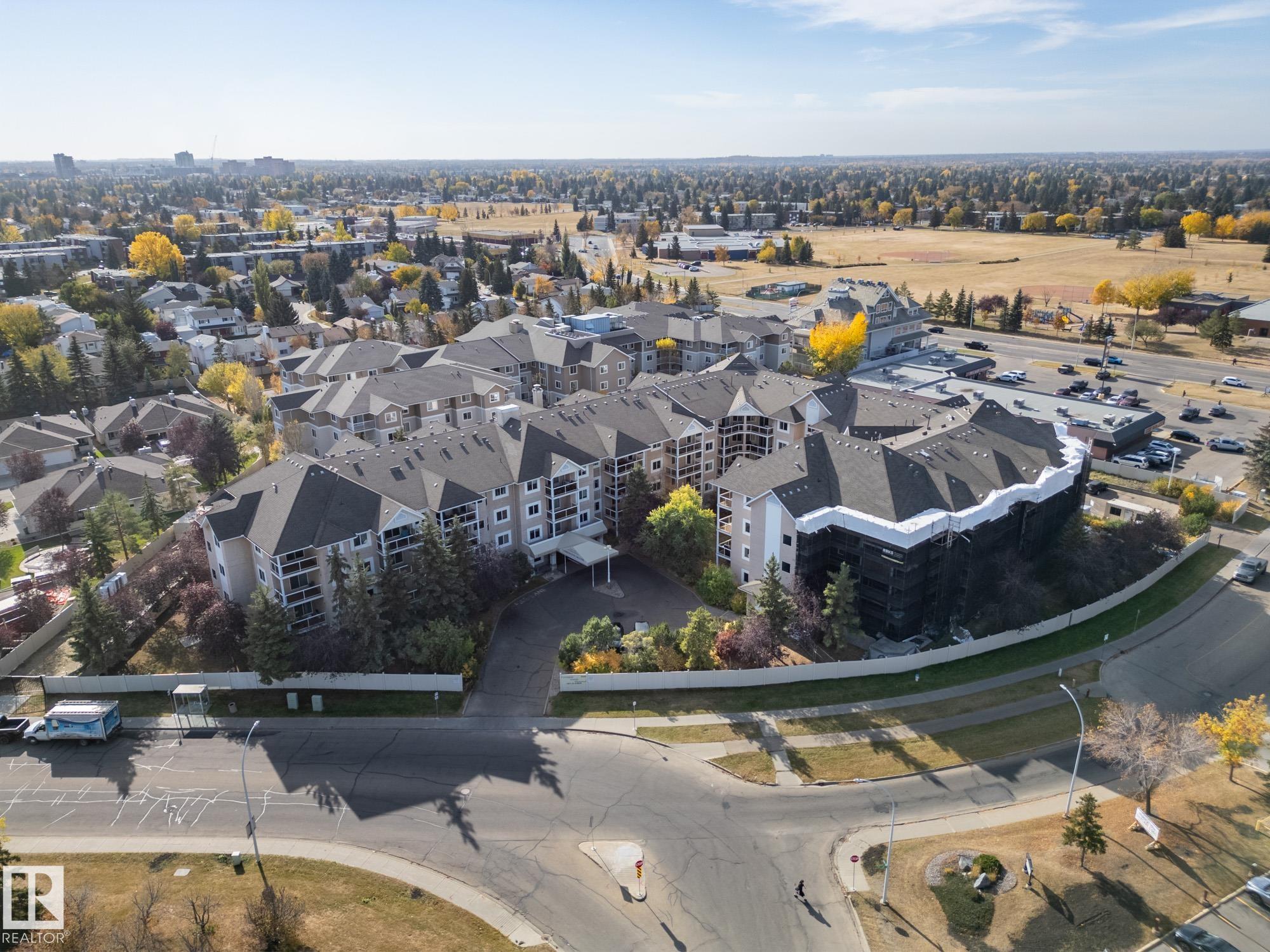 Photo 34 at 126 - 10511 42 Avenue NW, Rideau Park, Edmonton