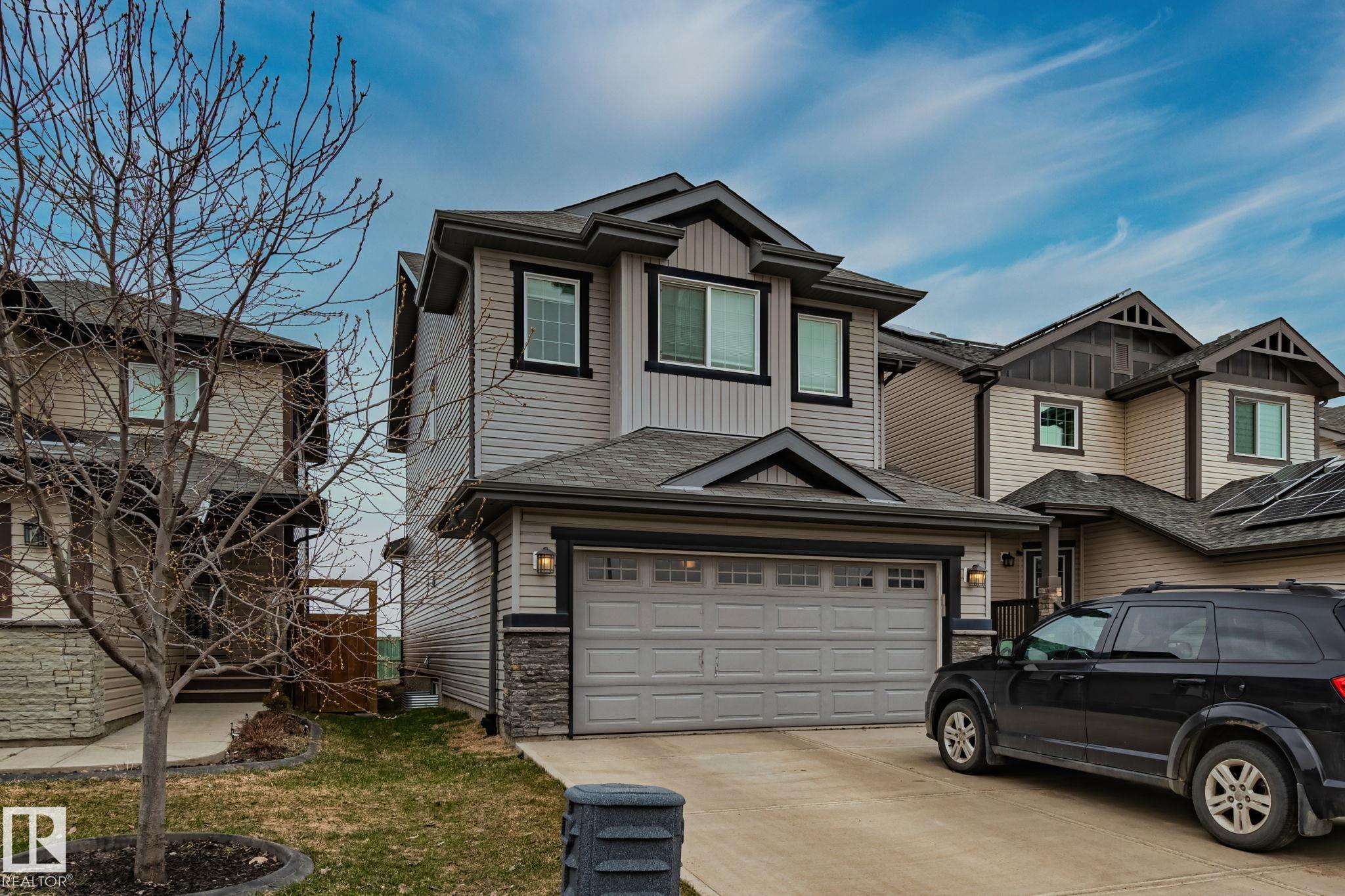 Photo 2 at 16404 12 Avenue SW, Glenridding Heights, Edmonton