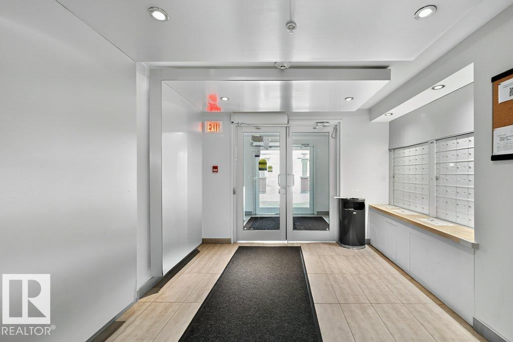 Photo 4 at 403 - 3715 Whitelaw Lane NW, Windermere, Edmonton