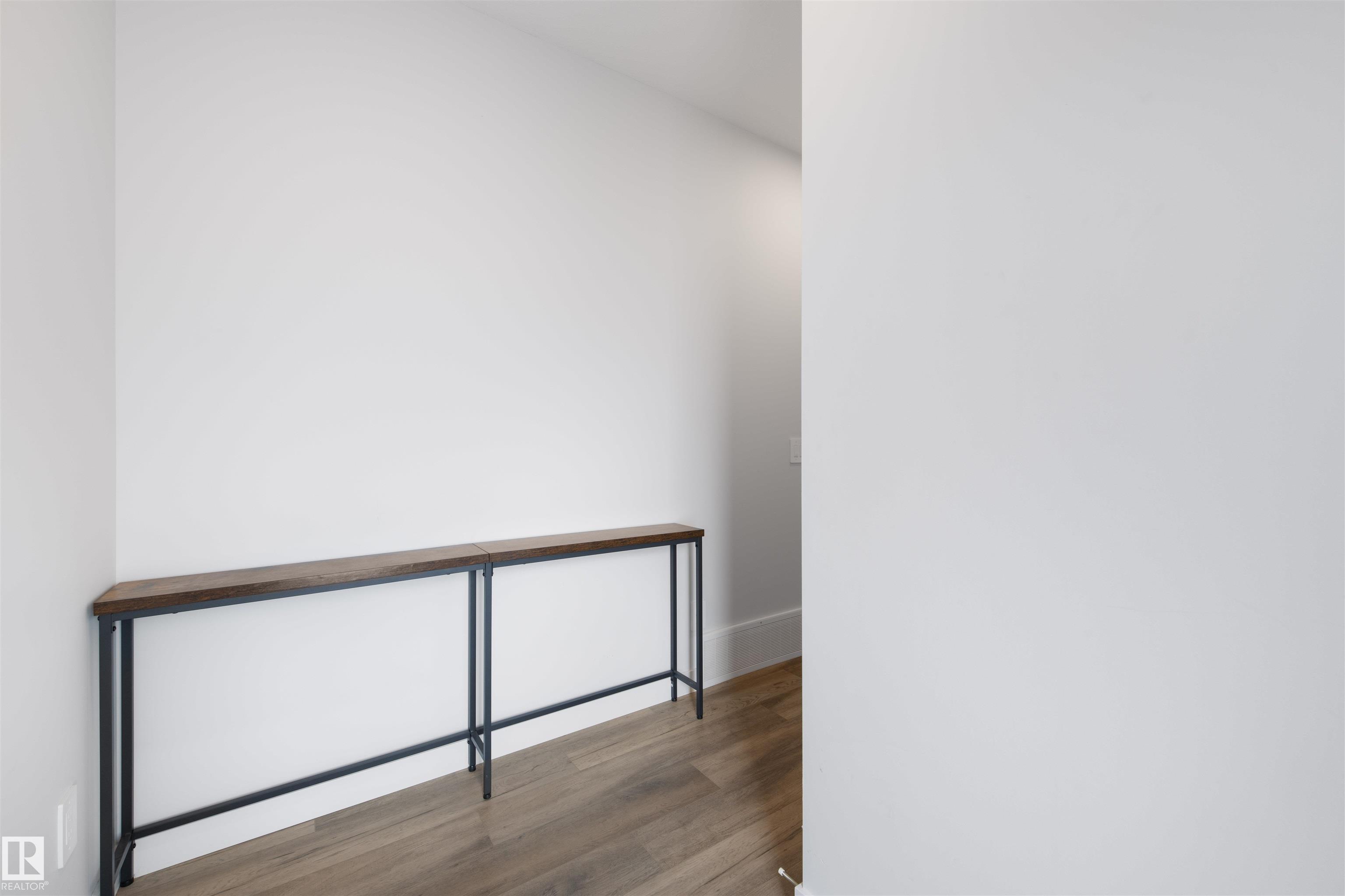 Photo 4 at 9332 183 Avenue NW, Klarvatten, Edmonton