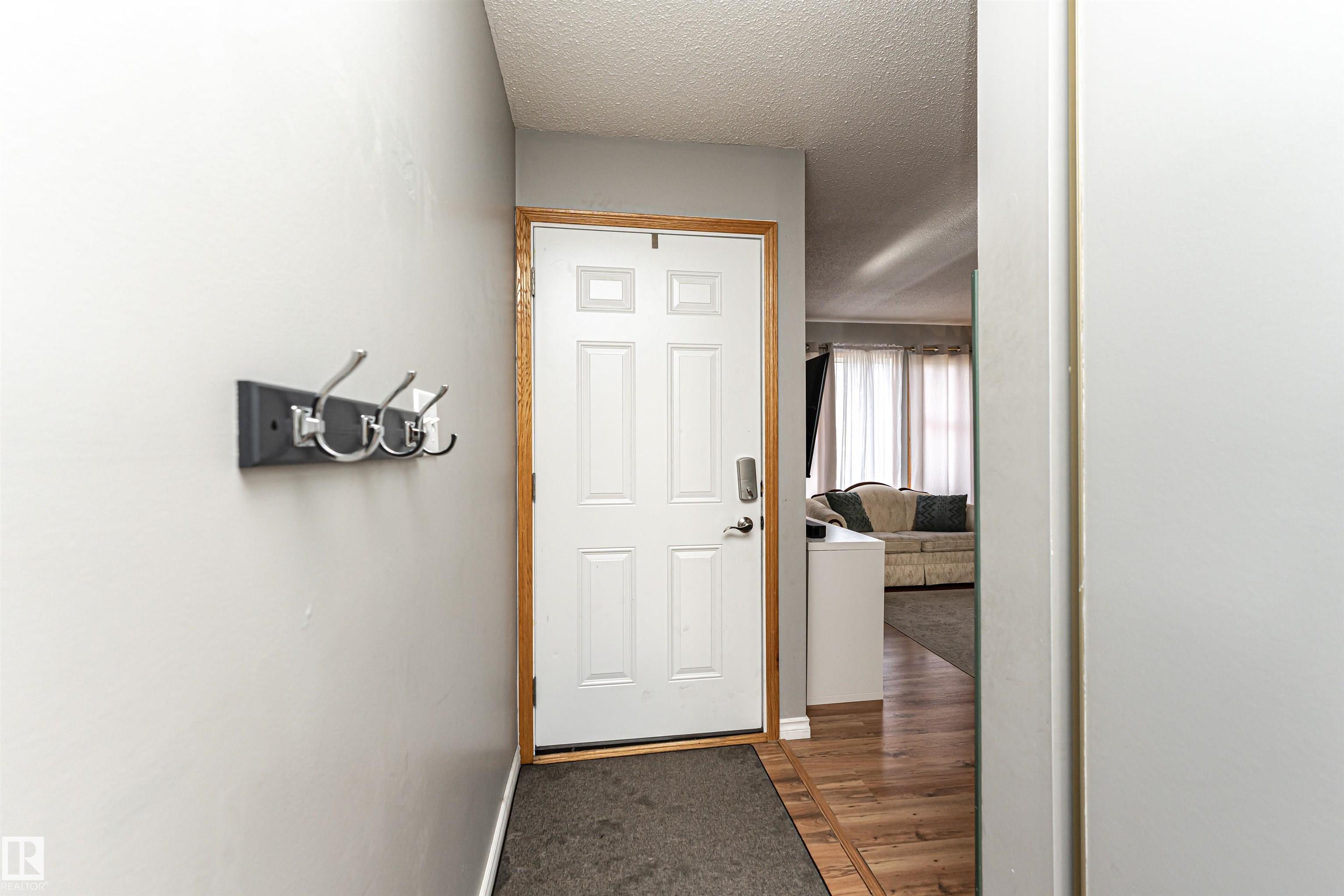 Photo 4 at 10703 95 Avenue, Morinville