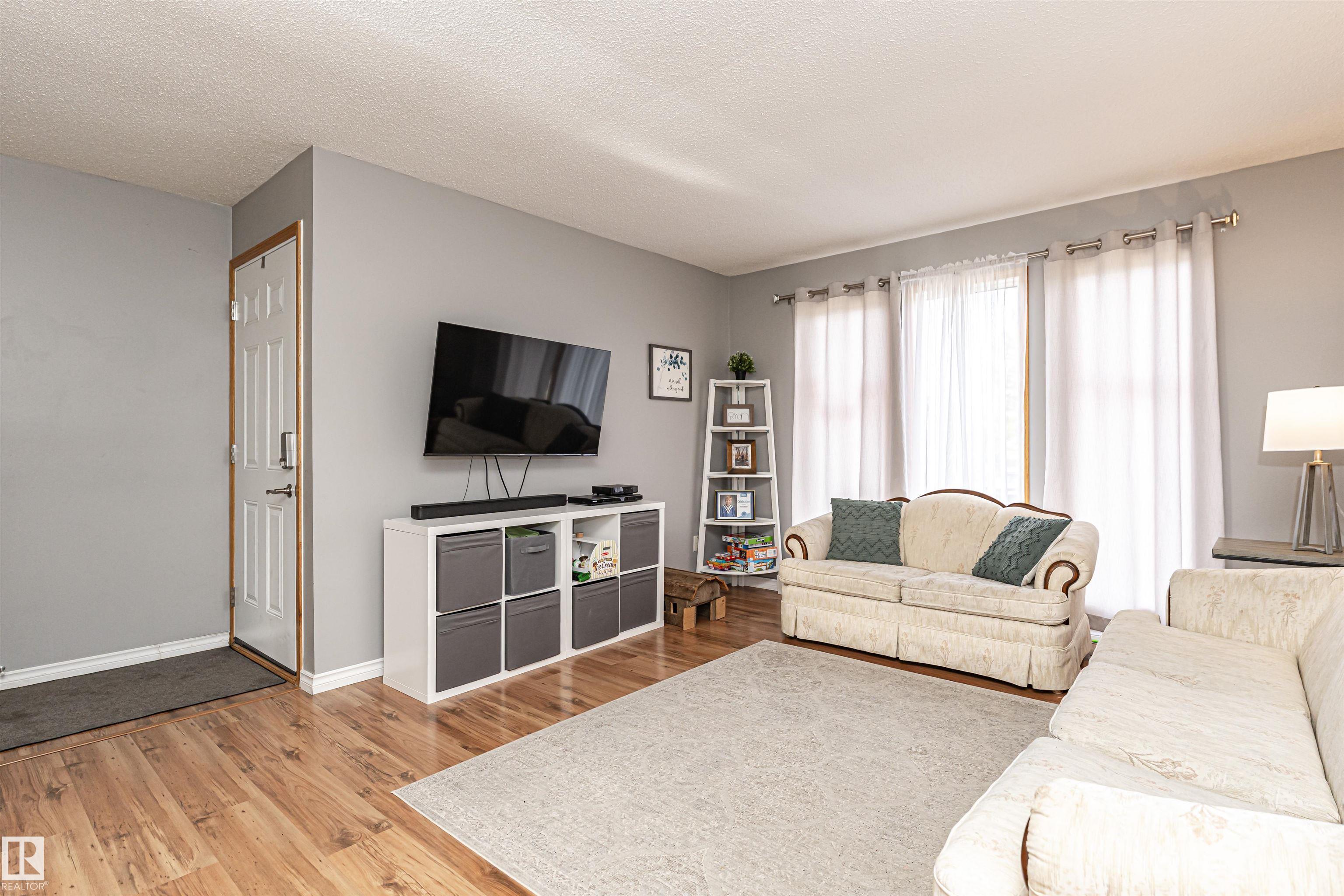 Photo 6 at 10703 95 Avenue, Morinville