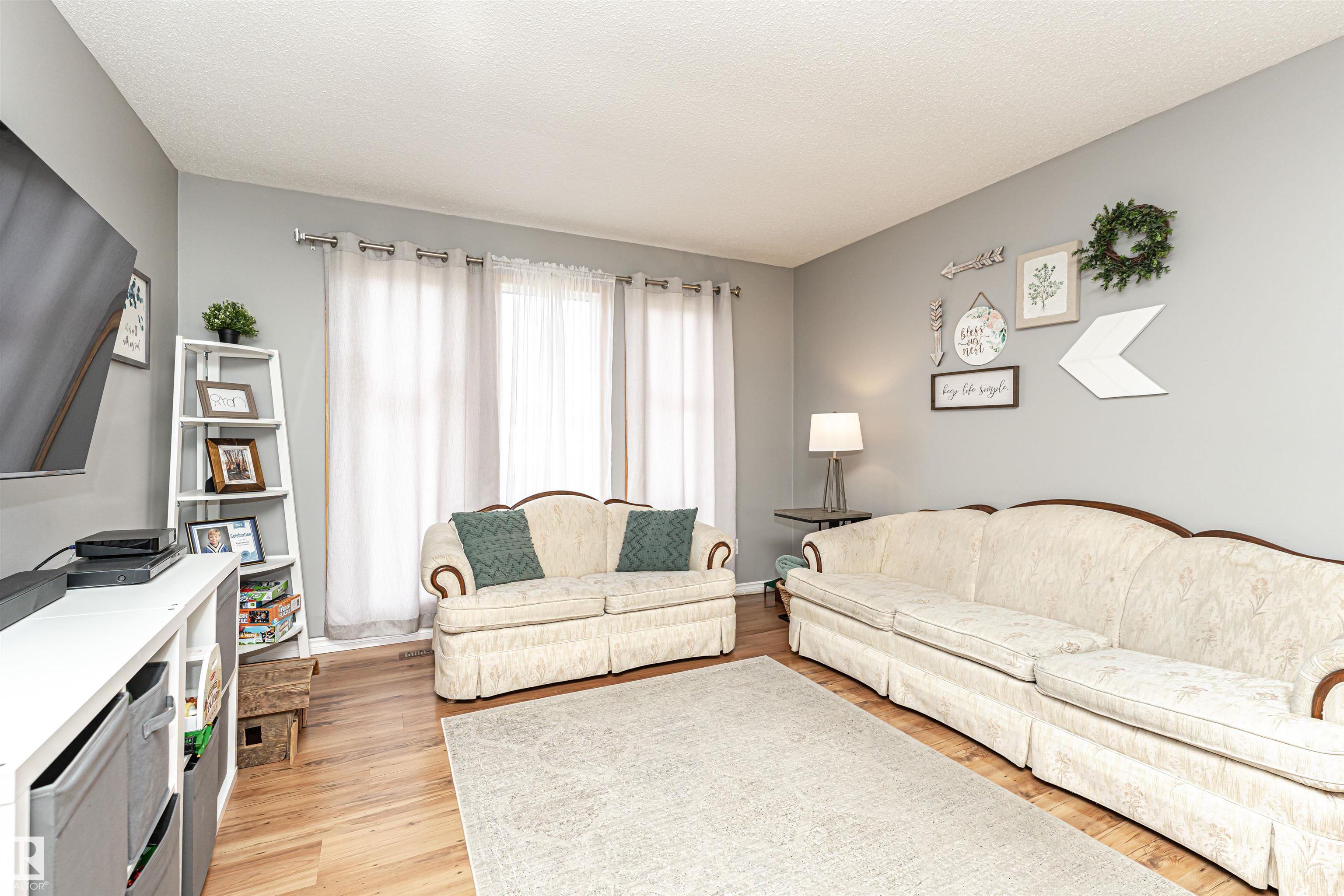 Photo 8 at 10703 95 Avenue, Morinville