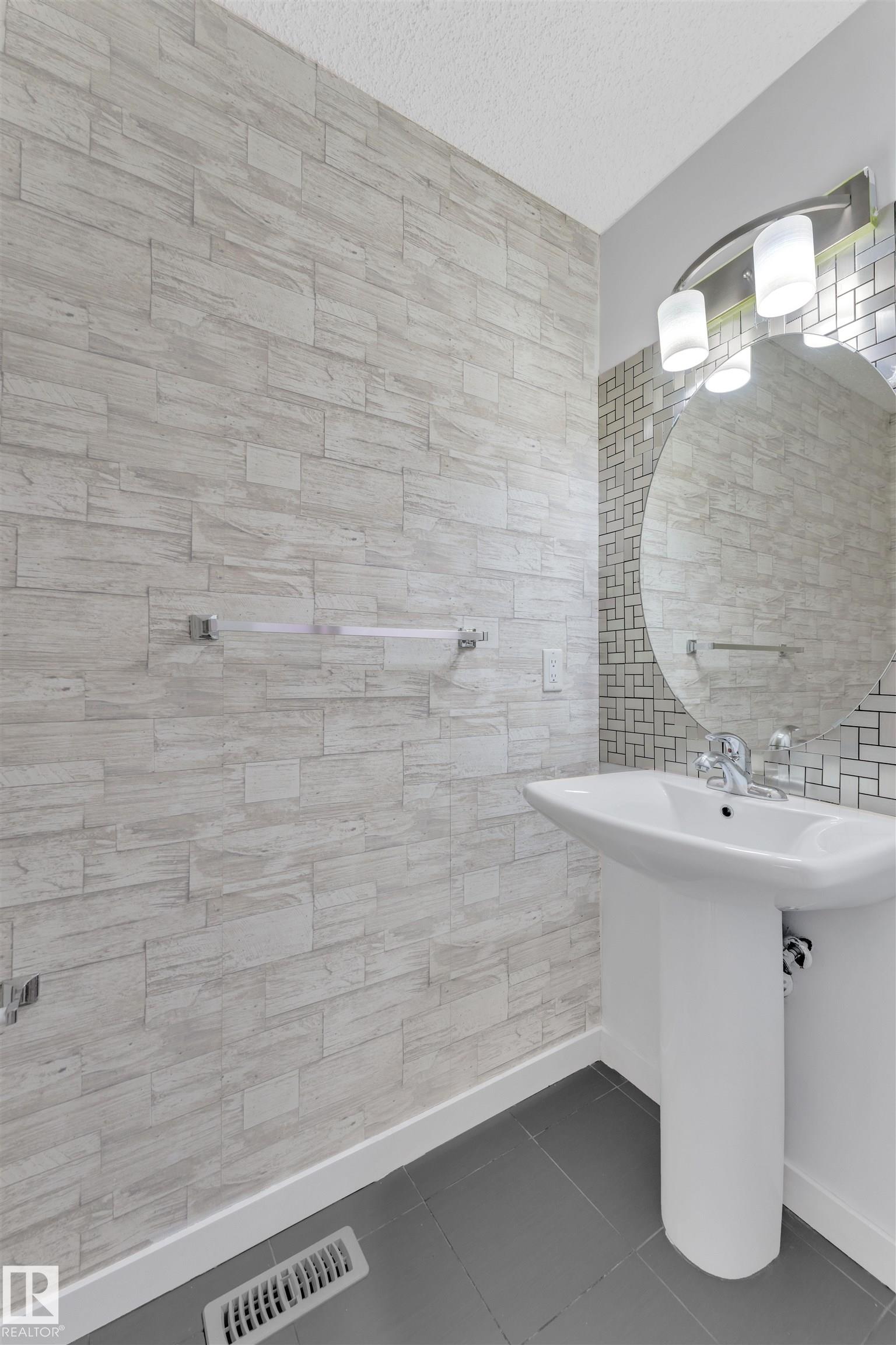 Photo 5 at 5405 Crabapple Lookout SW, The Orchards At Ellerslie, Edmonton